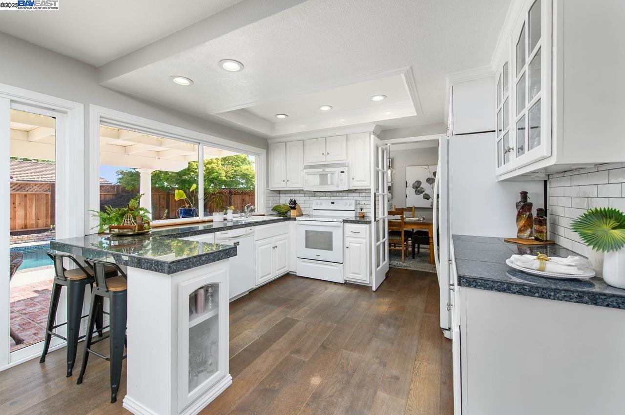 Detail Gallery Image 22 of 45 For 139 Amber Way, Livermore,  CA 94550 - 3 Beds | 2 Baths