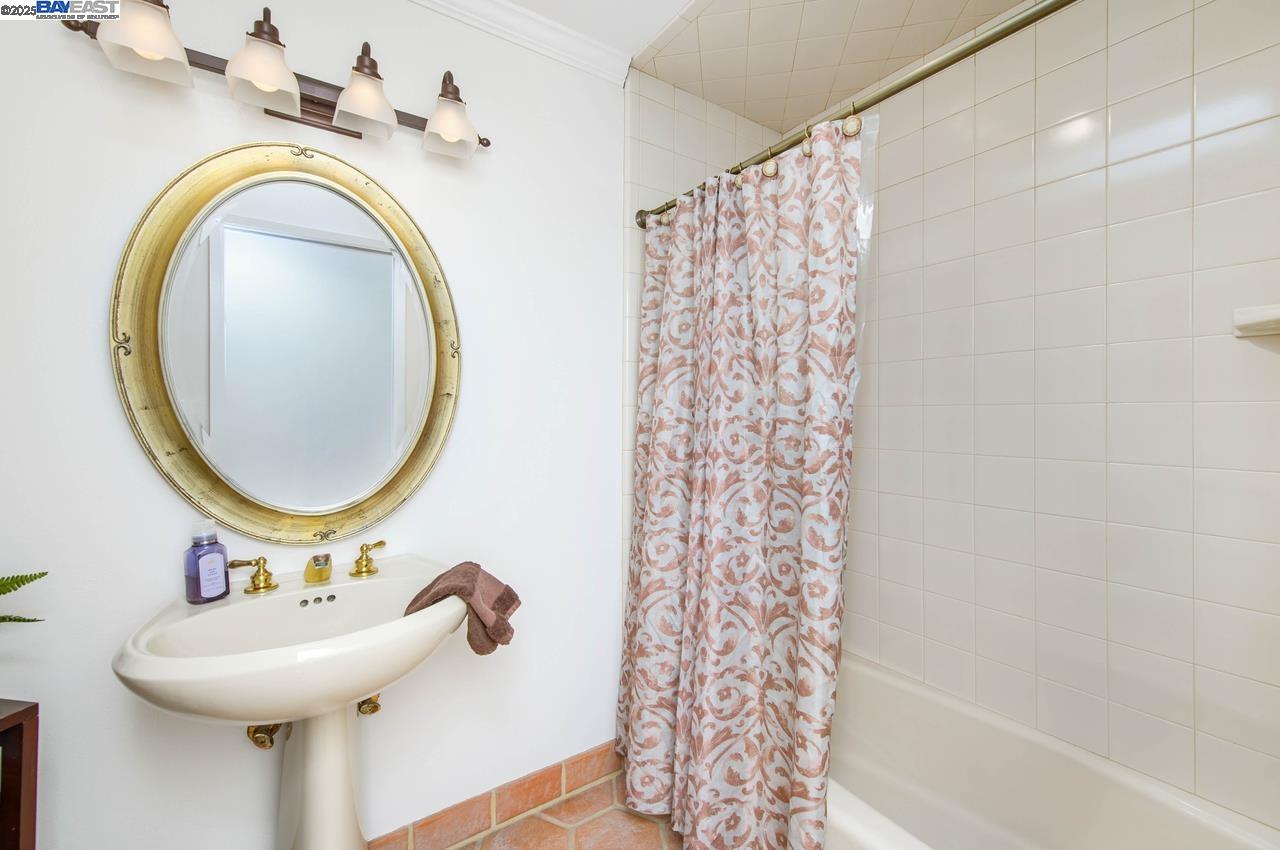 Detail Gallery Image 31 of 45 For 139 Amber Way, Livermore,  CA 94550 - 3 Beds | 2 Baths