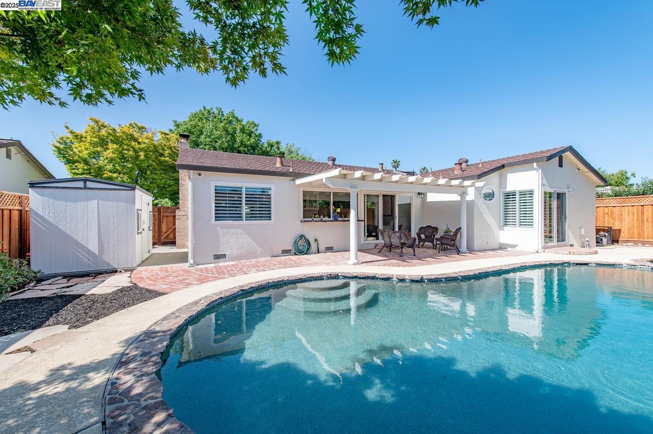 Detail Gallery Image 33 of 45 For 139 Amber Way, Livermore,  CA 94550 - 3 Beds | 2 Baths