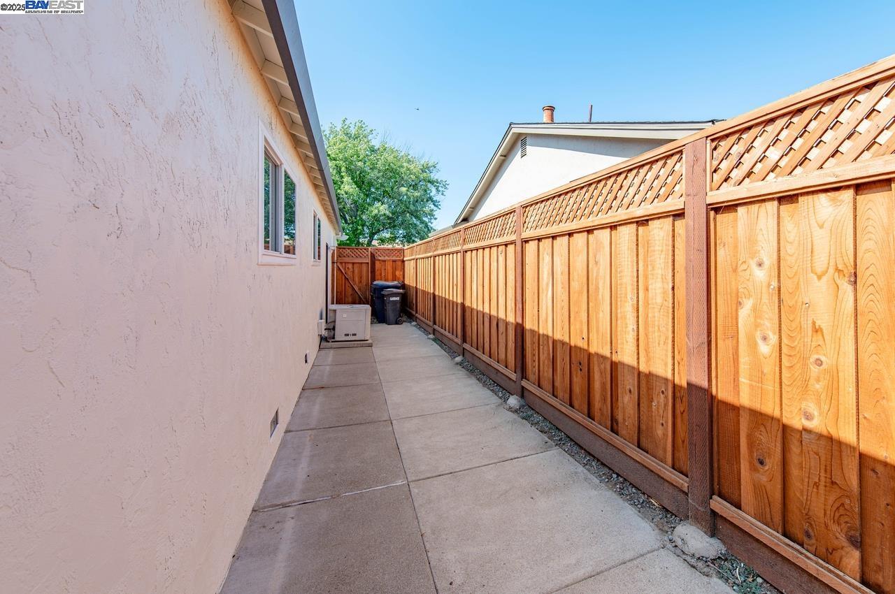 Detail Gallery Image 43 of 45 For 139 Amber Way, Livermore,  CA 94550 - 3 Beds | 2 Baths