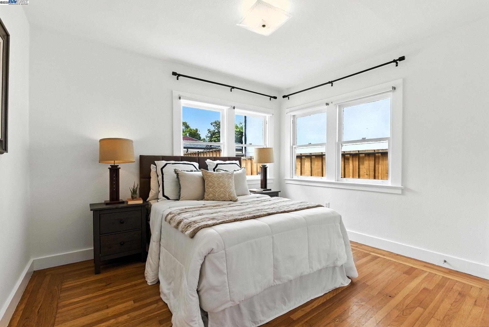 Detail Gallery Image 11 of 30 For 3936 Midvale Ave, Oakland,  CA 94602 - 2 Beds | 1 Baths