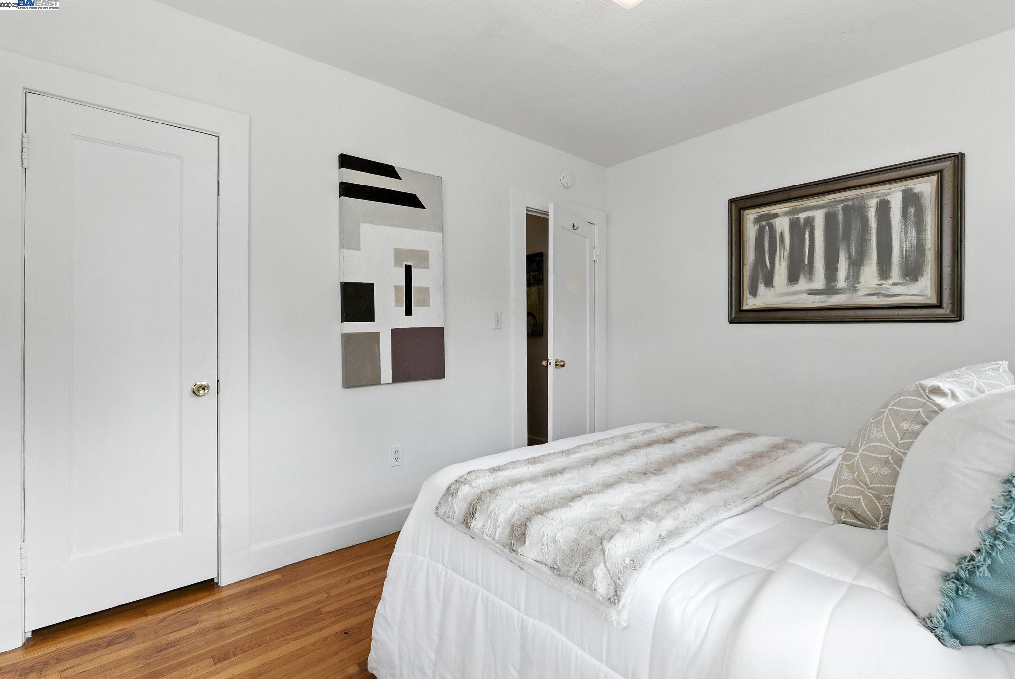 Detail Gallery Image 12 of 30 For 3936 Midvale Ave, Oakland,  CA 94602 - 2 Beds | 1 Baths
