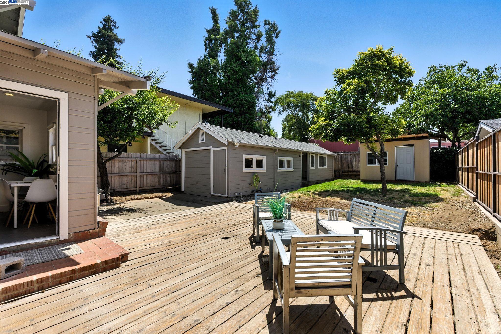 Detail Gallery Image 21 of 30 For 3936 Midvale Ave, Oakland,  CA 94602 - 2 Beds | 1 Baths