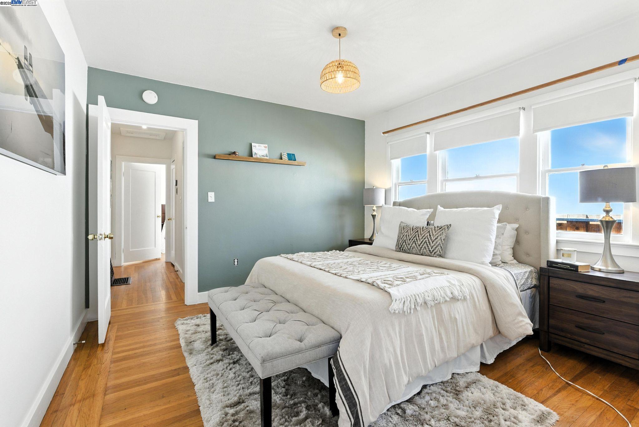 Detail Gallery Image 6 of 30 For 3936 Midvale Ave, Oakland,  CA 94602 - 2 Beds | 1 Baths