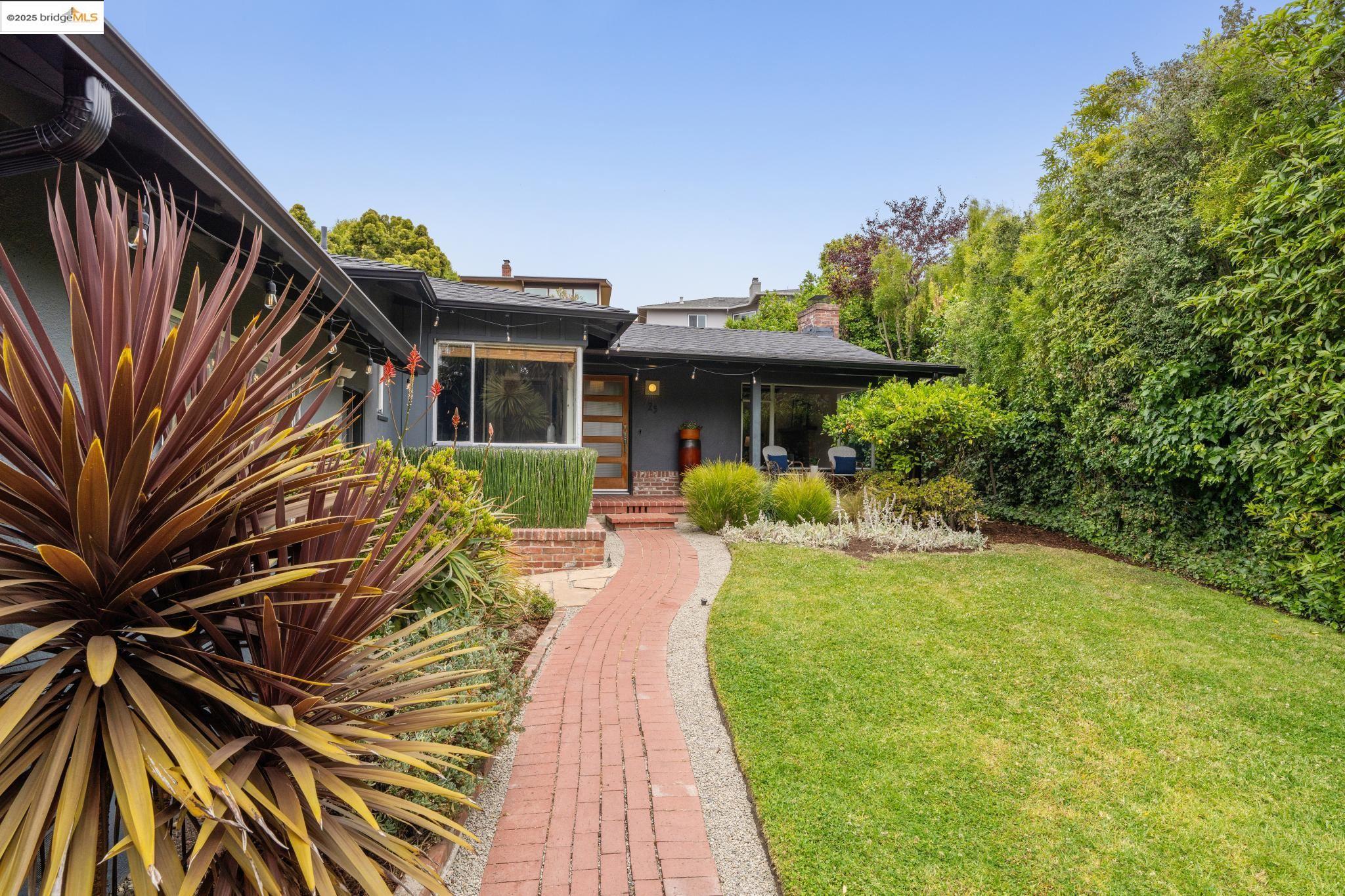25 Kerr Ave, Kensington, California 94707, 3 Bedrooms Bedrooms, 6 Rooms Rooms,2 BathroomsBathrooms,Residential,For Sale,25 Kerr Ave,41102665