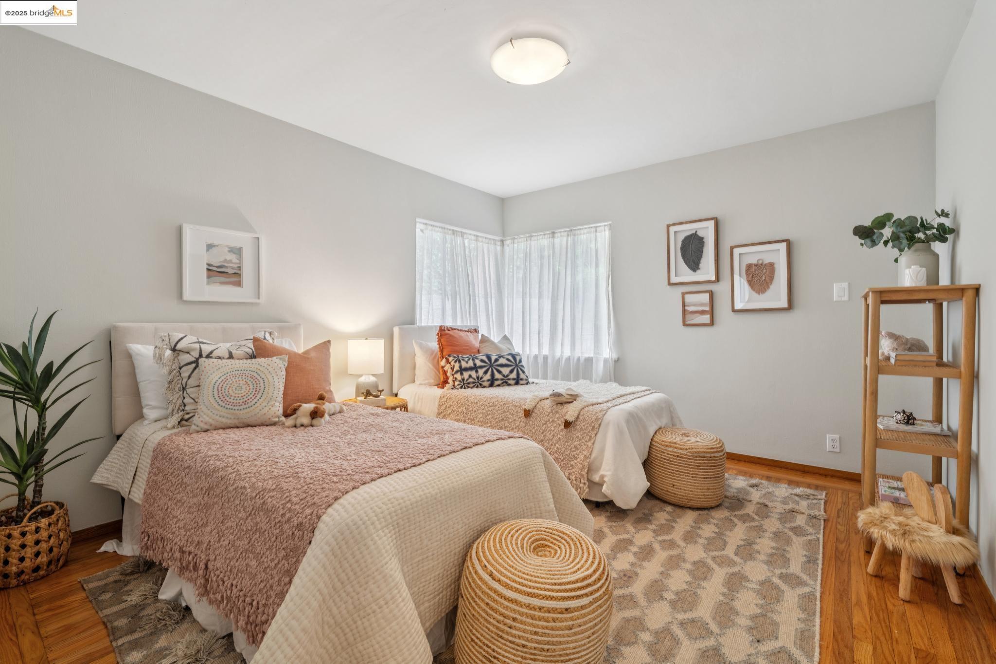 25 Kerr Ave, Kensington, California 94707, 3 Bedrooms Bedrooms, 6 Rooms Rooms,2 BathroomsBathrooms,Residential,For Sale,25 Kerr Ave,41102665