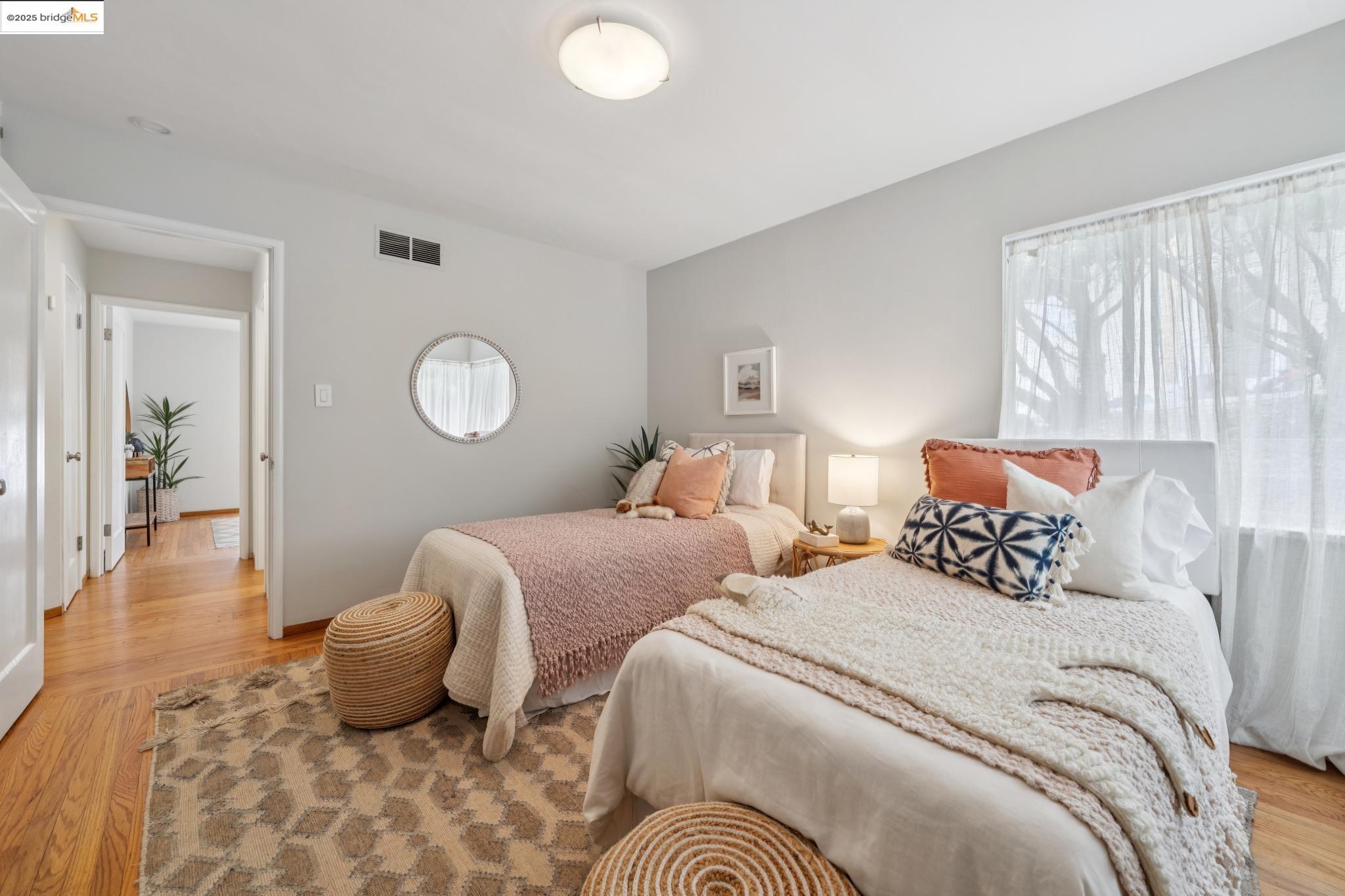 25 Kerr Ave, Kensington, California 94707, 3 Bedrooms Bedrooms, 6 Rooms Rooms,2 BathroomsBathrooms,Residential,For Sale,25 Kerr Ave,41102665