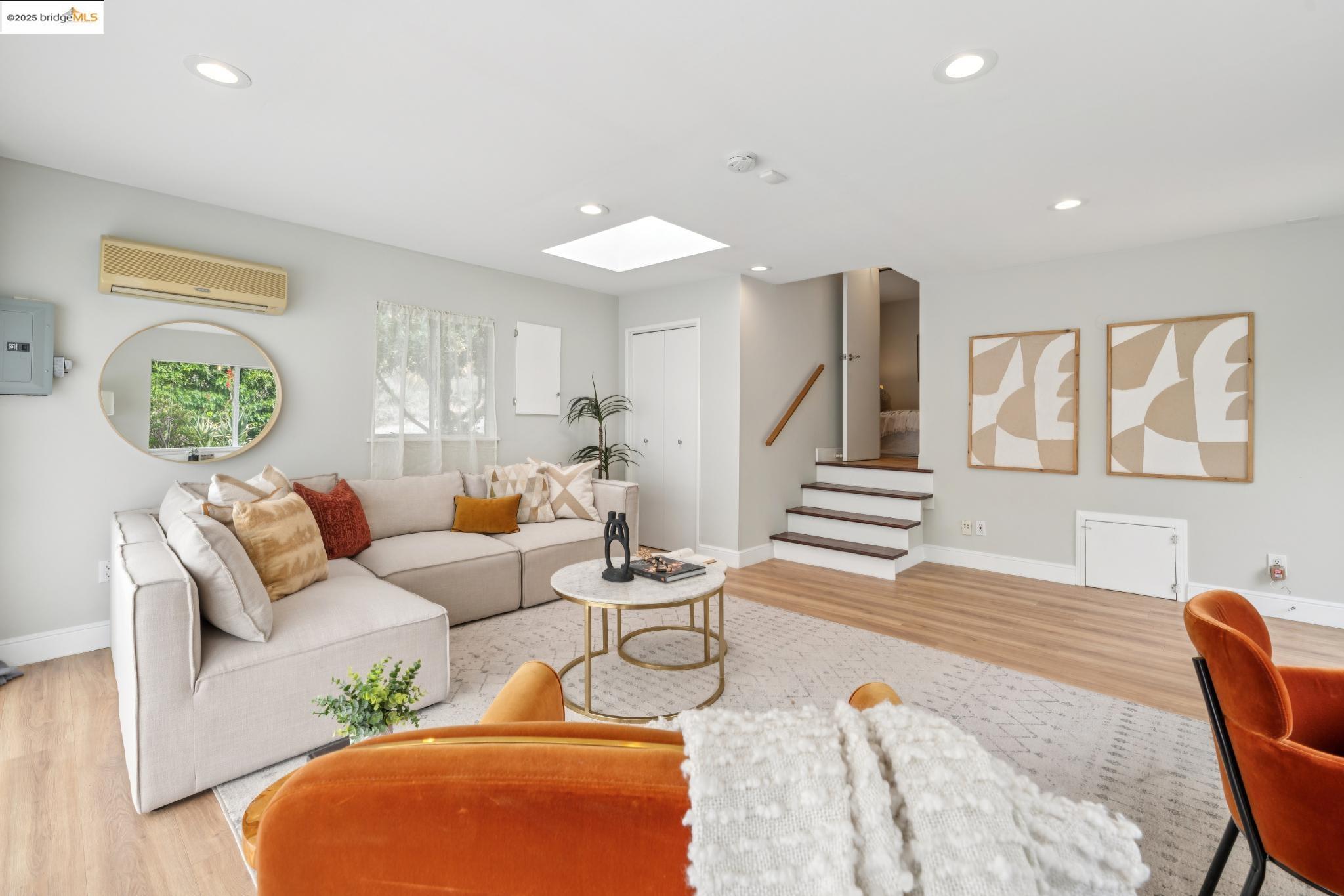 25 Kerr Ave, Kensington, California 94707, 3 Bedrooms Bedrooms, 6 Rooms Rooms,2 BathroomsBathrooms,Residential,For Sale,25 Kerr Ave,41102665