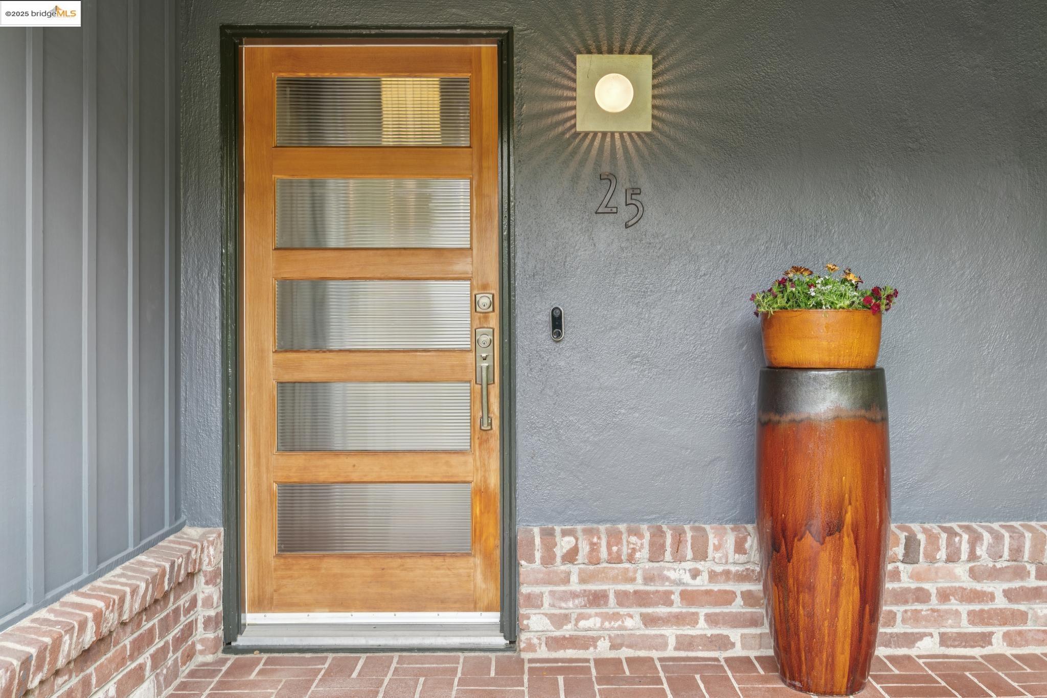 Detail Gallery Image 8 of 60 For 25 Kerr Ave, Kensington,  CA 94707 - 3 Beds | 2 Baths