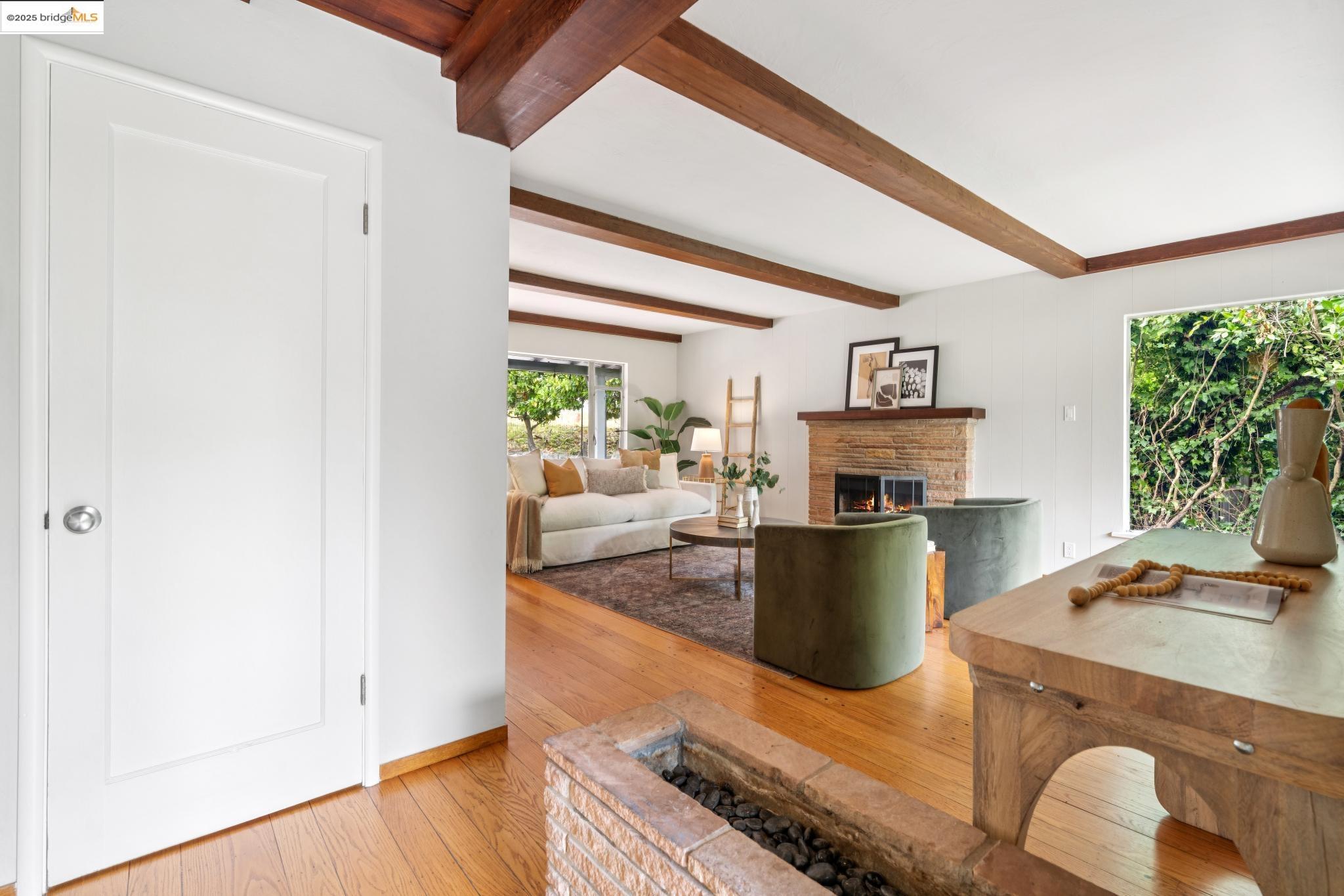 25 Kerr Ave, Kensington, California 94707, 3 Bedrooms Bedrooms, 6 Rooms Rooms,2 BathroomsBathrooms,Residential,For Sale,25 Kerr Ave,41102665
