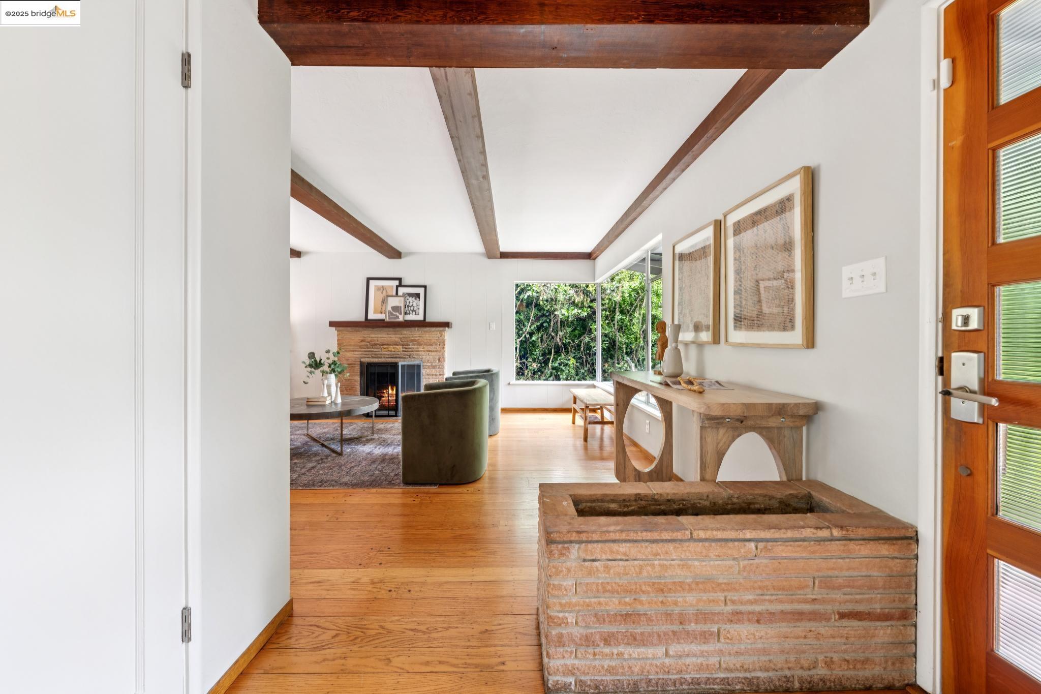 25 Kerr Ave, Kensington, California 94707, 3 Bedrooms Bedrooms, 6 Rooms Rooms,2 BathroomsBathrooms,Residential,For Sale,25 Kerr Ave,41102665