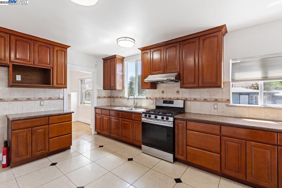 3635 Redding St, Oakland, California 94619, 2 Bedrooms Bedrooms, 5 Rooms Rooms,1 BathroomBathrooms,Residential,For Sale,3635 Redding St,41102670
