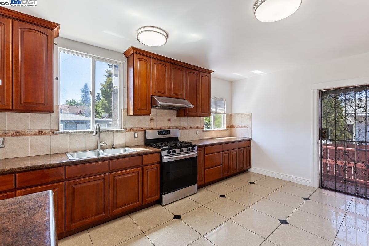 3635 Redding St, Oakland, California 94619, 2 Bedrooms Bedrooms, 5 Rooms Rooms,1 BathroomBathrooms,Residential,For Sale,3635 Redding St,41102670