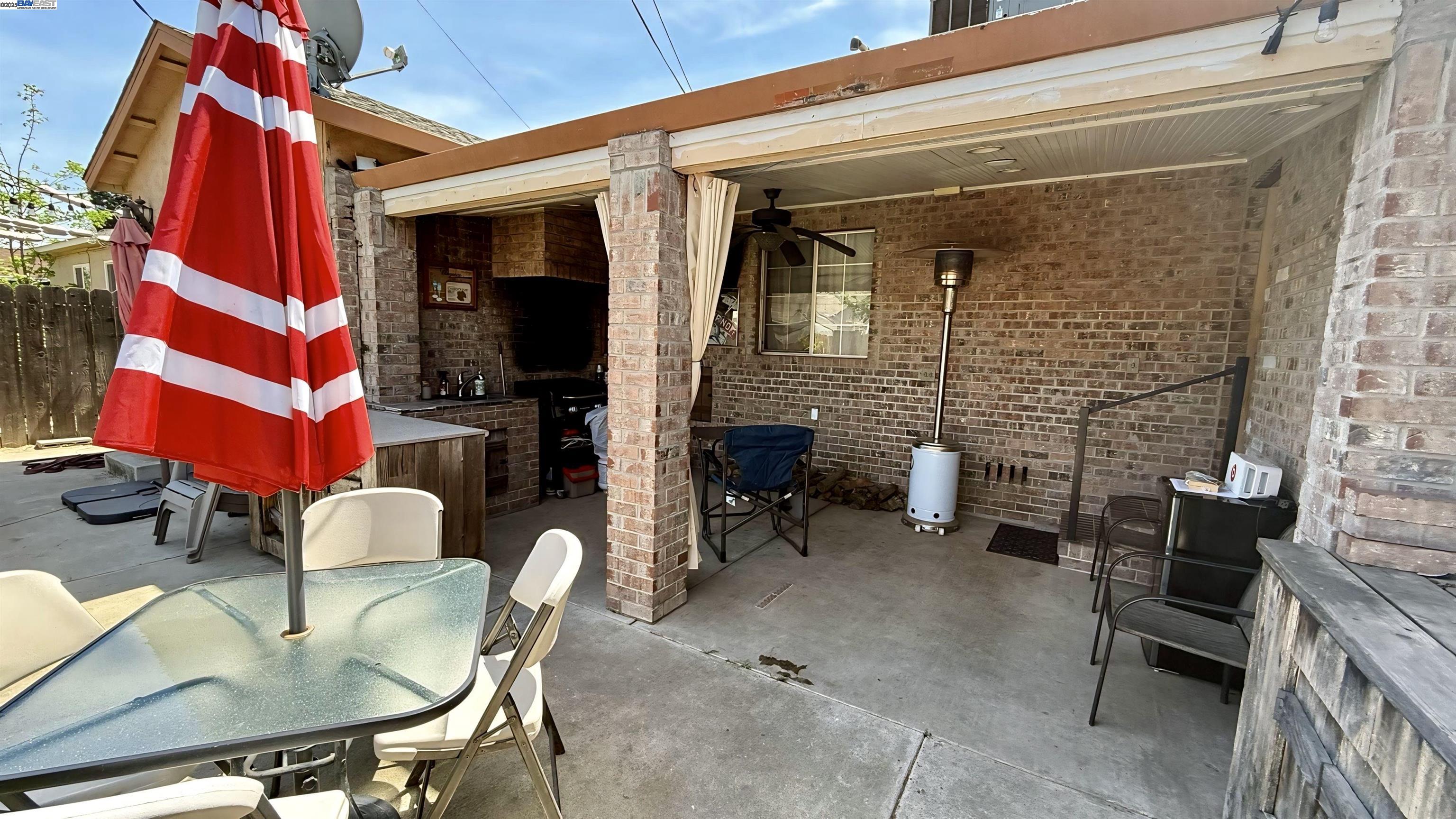 95 W Downs St, Stockton, California 95204, 4 Bedrooms Bedrooms, ,2 BathroomsBathrooms,Residential,For Sale,95 W Downs St,41102672