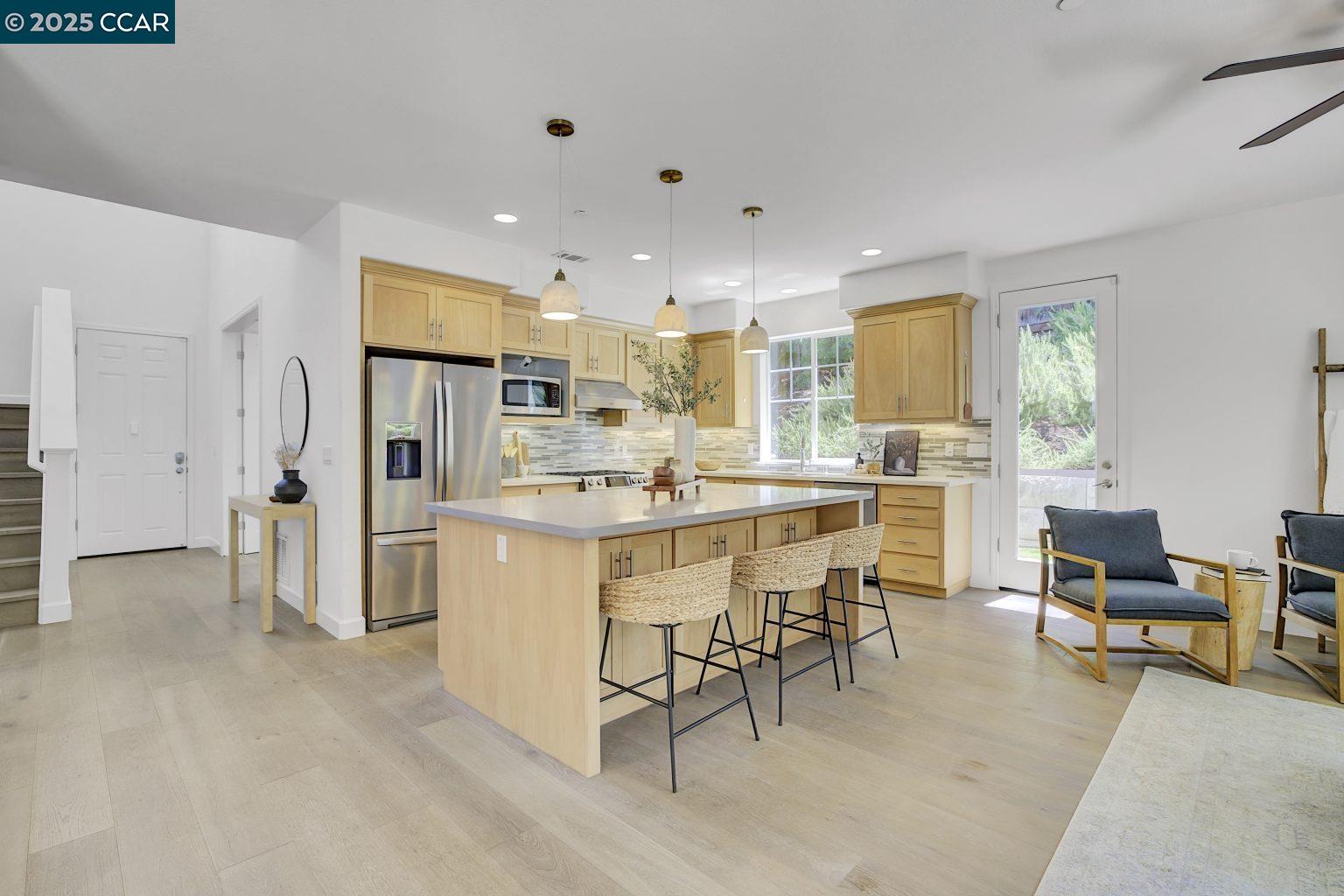 Detail Gallery Image 11 of 58 For 1200 Stonecrest Ln, Concord,  CA 94518 - 5 Beds | 3/1 Baths
