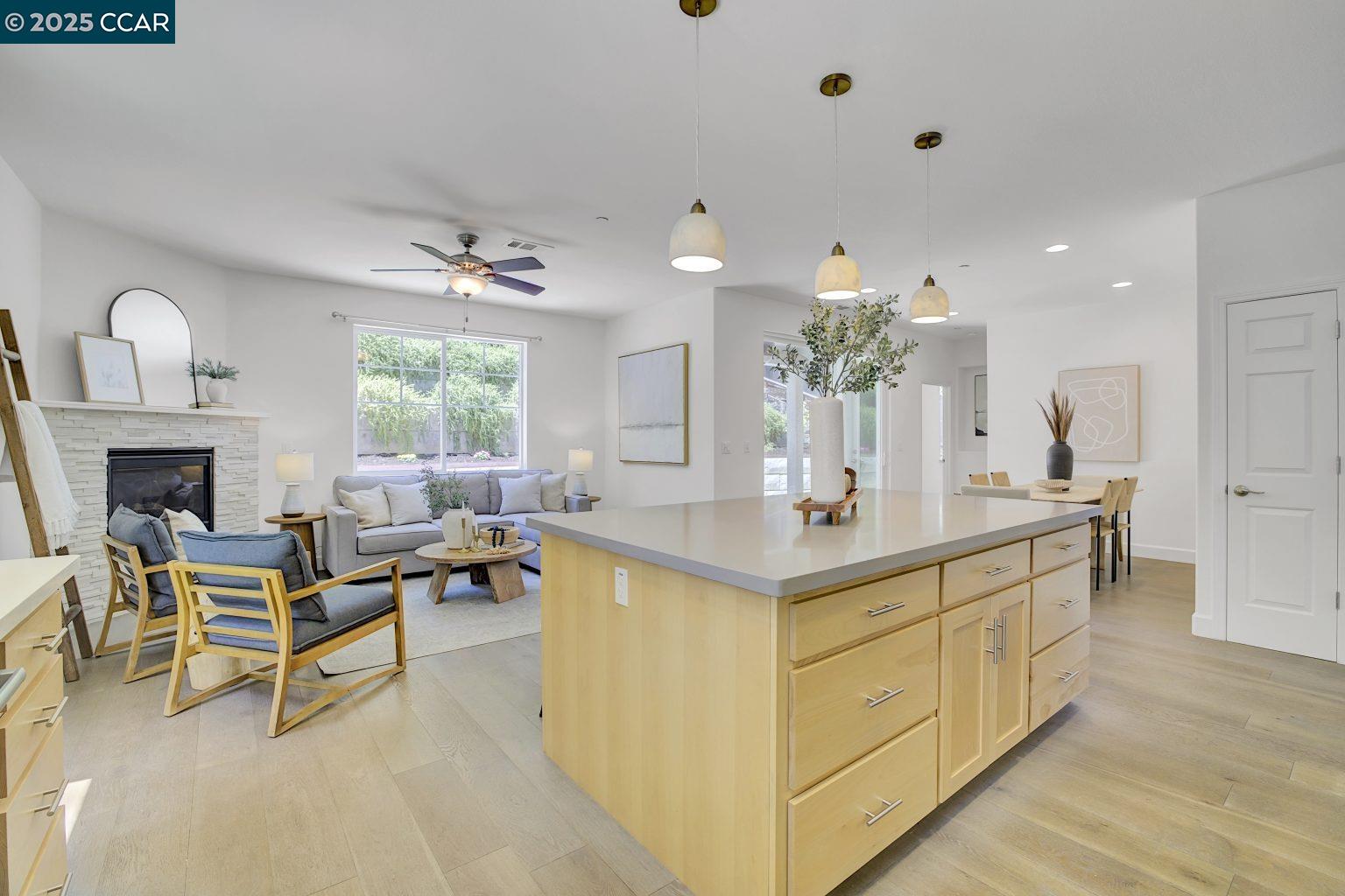 Detail Gallery Image 13 of 58 For 1200 Stonecrest Ln, Concord,  CA 94518 - 5 Beds | 3/1 Baths