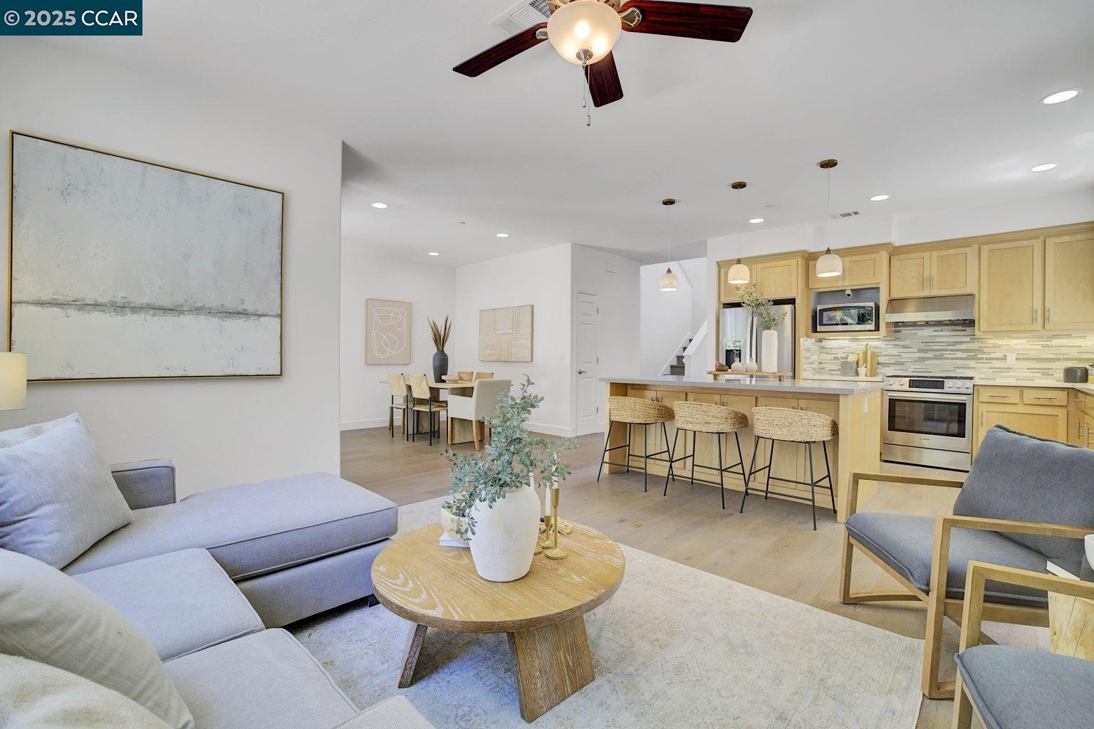 Detail Gallery Image 17 of 58 For 1200 Stonecrest Ln, Concord,  CA 94518 - 5 Beds | 3/1 Baths
