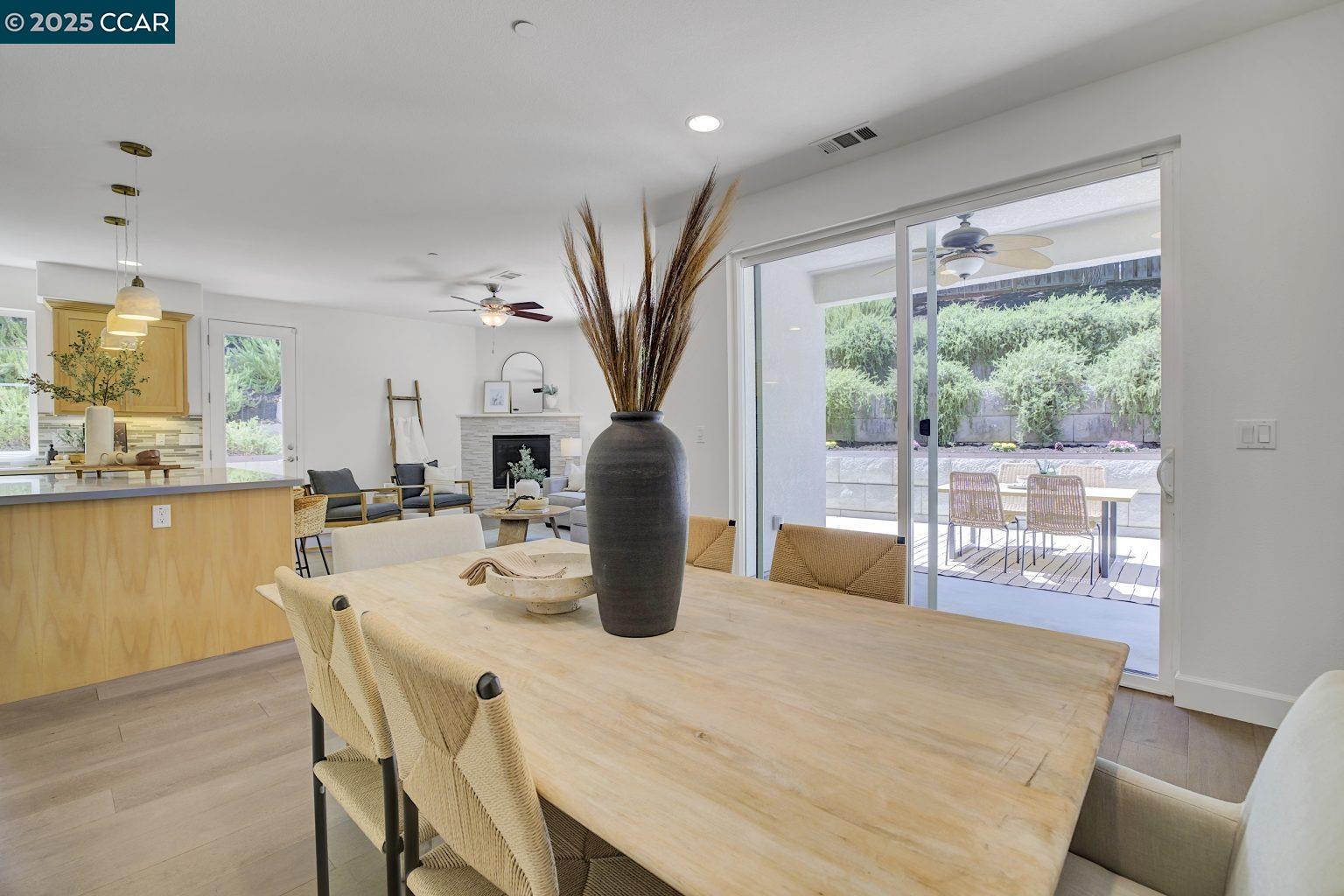 Detail Gallery Image 20 of 58 For 1200 Stonecrest Ln, Concord,  CA 94518 - 5 Beds | 3/1 Baths
