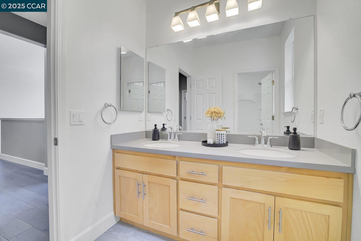Detail Gallery Image 33 of 58 For 1200 Stonecrest Ln, Concord,  CA 94518 - 5 Beds | 3/1 Baths