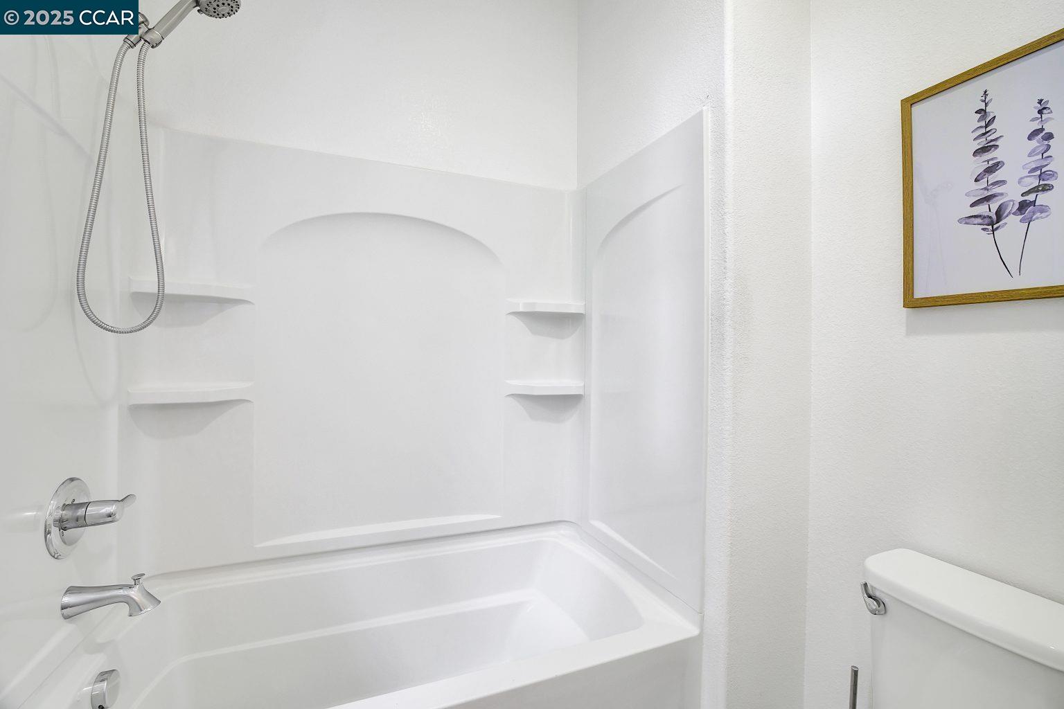 Detail Gallery Image 34 of 58 For 1200 Stonecrest Ln, Concord,  CA 94518 - 5 Beds | 3/1 Baths