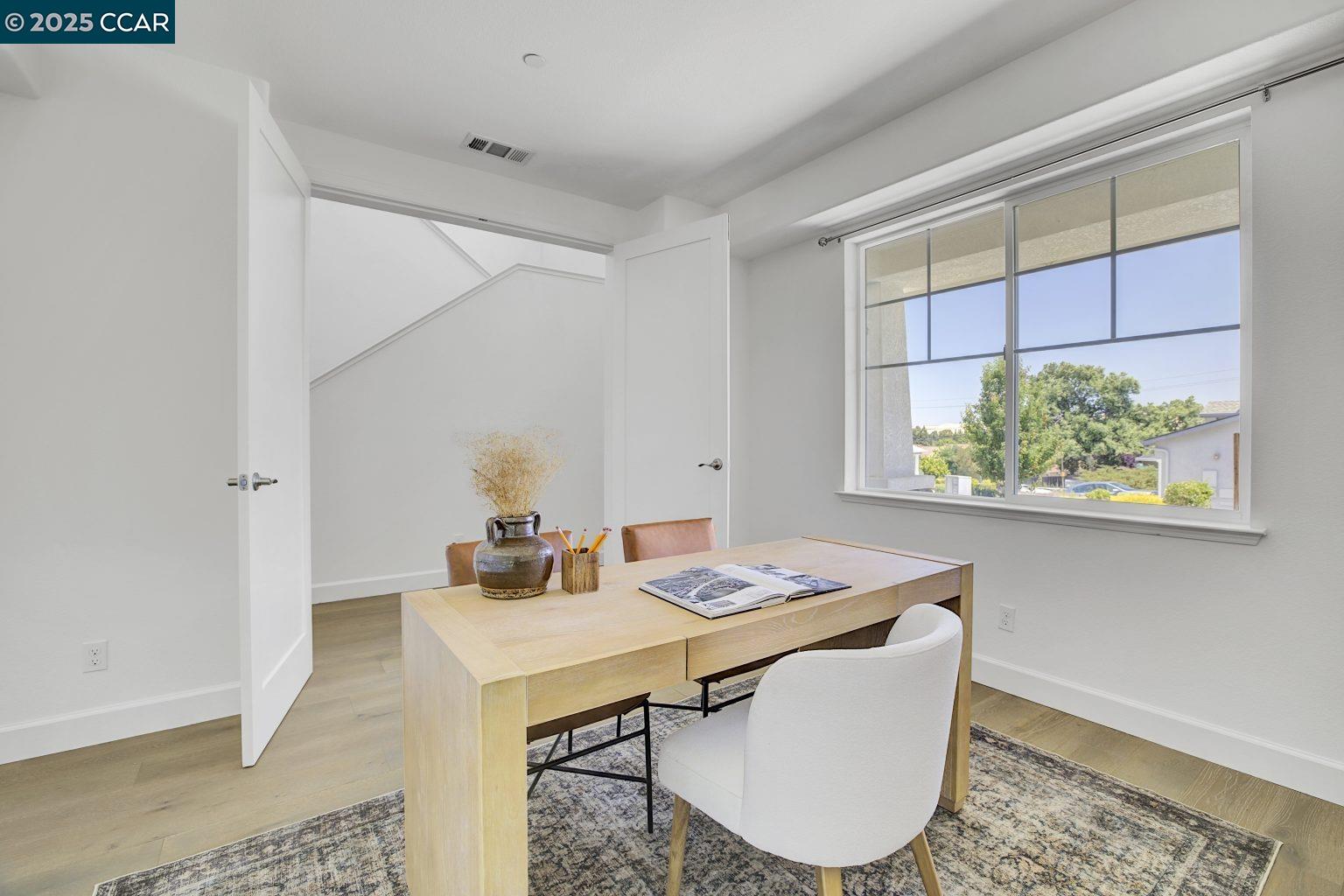 Detail Gallery Image 5 of 58 For 1200 Stonecrest Ln, Concord,  CA 94518 - 5 Beds | 3/1 Baths
