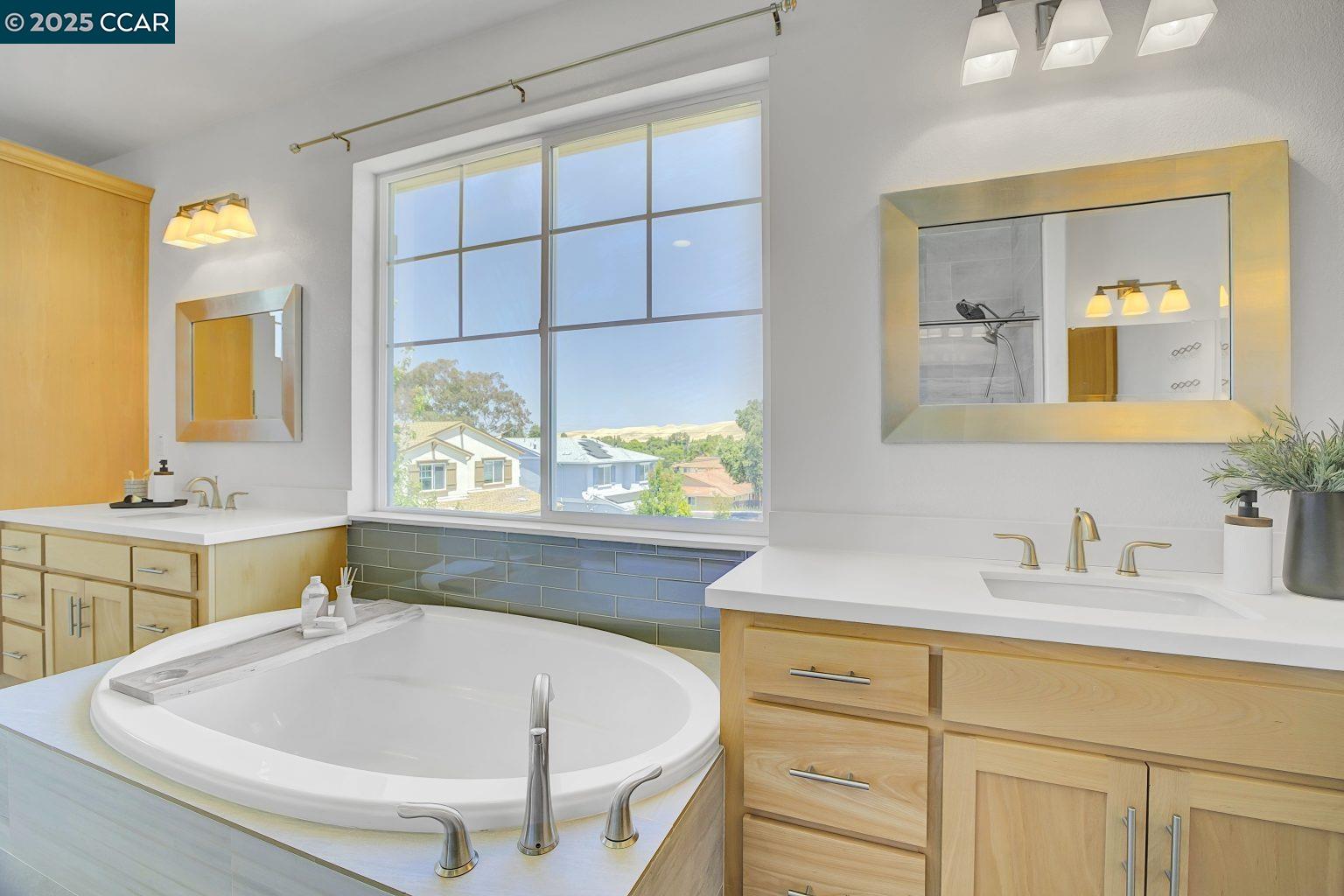 Detail Gallery Image 43 of 58 For 1200 Stonecrest Ln, Concord,  CA 94518 - 5 Beds | 3/1 Baths