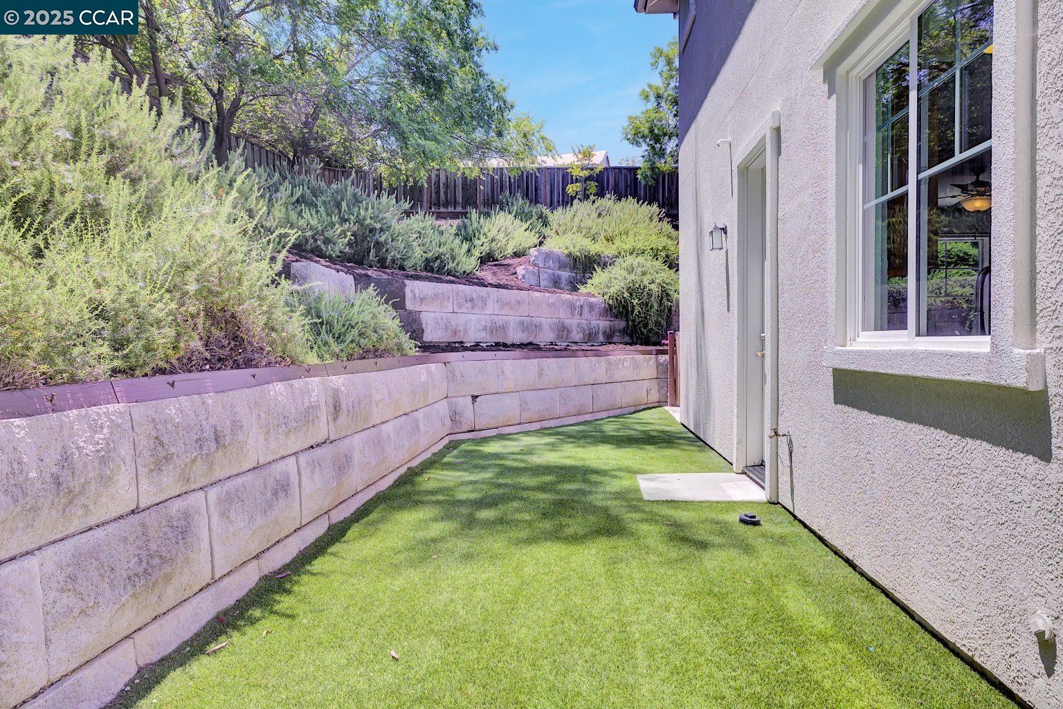 Detail Gallery Image 46 of 58 For 1200 Stonecrest Ln, Concord,  CA 94518 - 5 Beds | 3/1 Baths