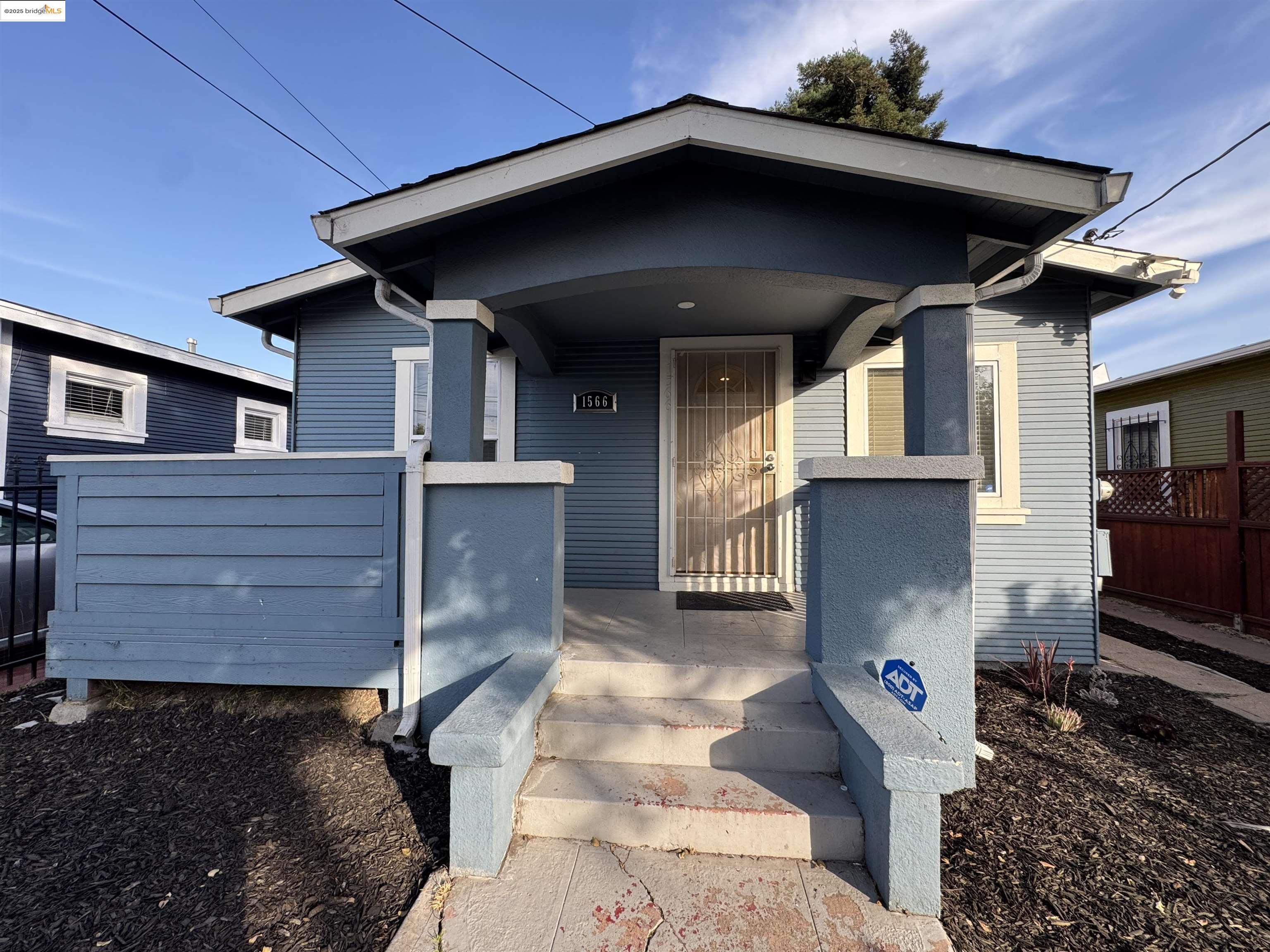 Detail Gallery Image 1 of 1 For 1566 80th Ave, Oakland,  CA 94621 - 3 Beds | 2 Baths