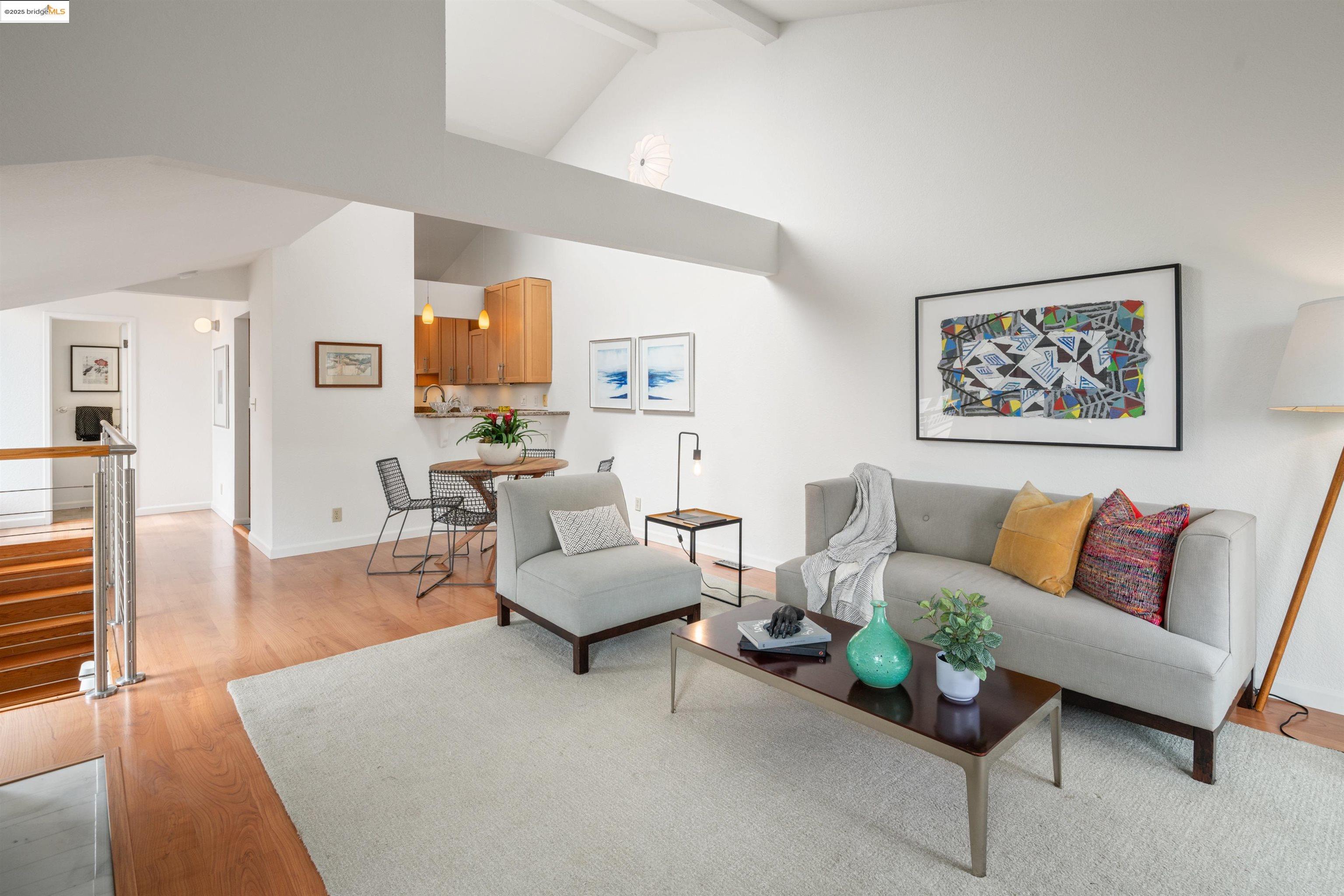 Detail Gallery Image 12 of 48 For 1812 Dwight Way #1/2,  Berkeley,  CA 94703 - 2 Beds | 1/1 Baths