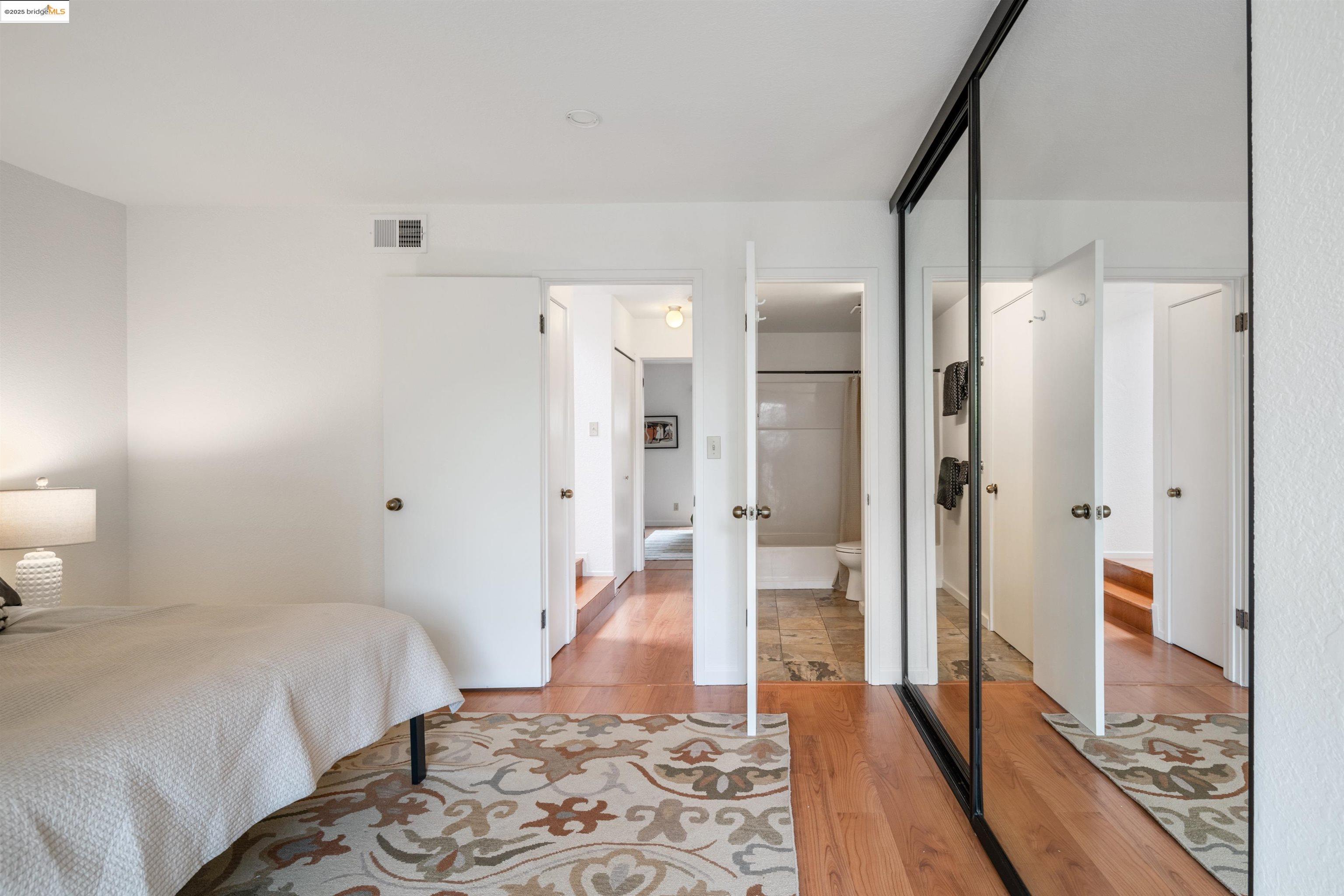 Detail Gallery Image 26 of 48 For 1812 Dwight Way #1/2,  Berkeley,  CA 94703 - 2 Beds | 1/1 Baths
