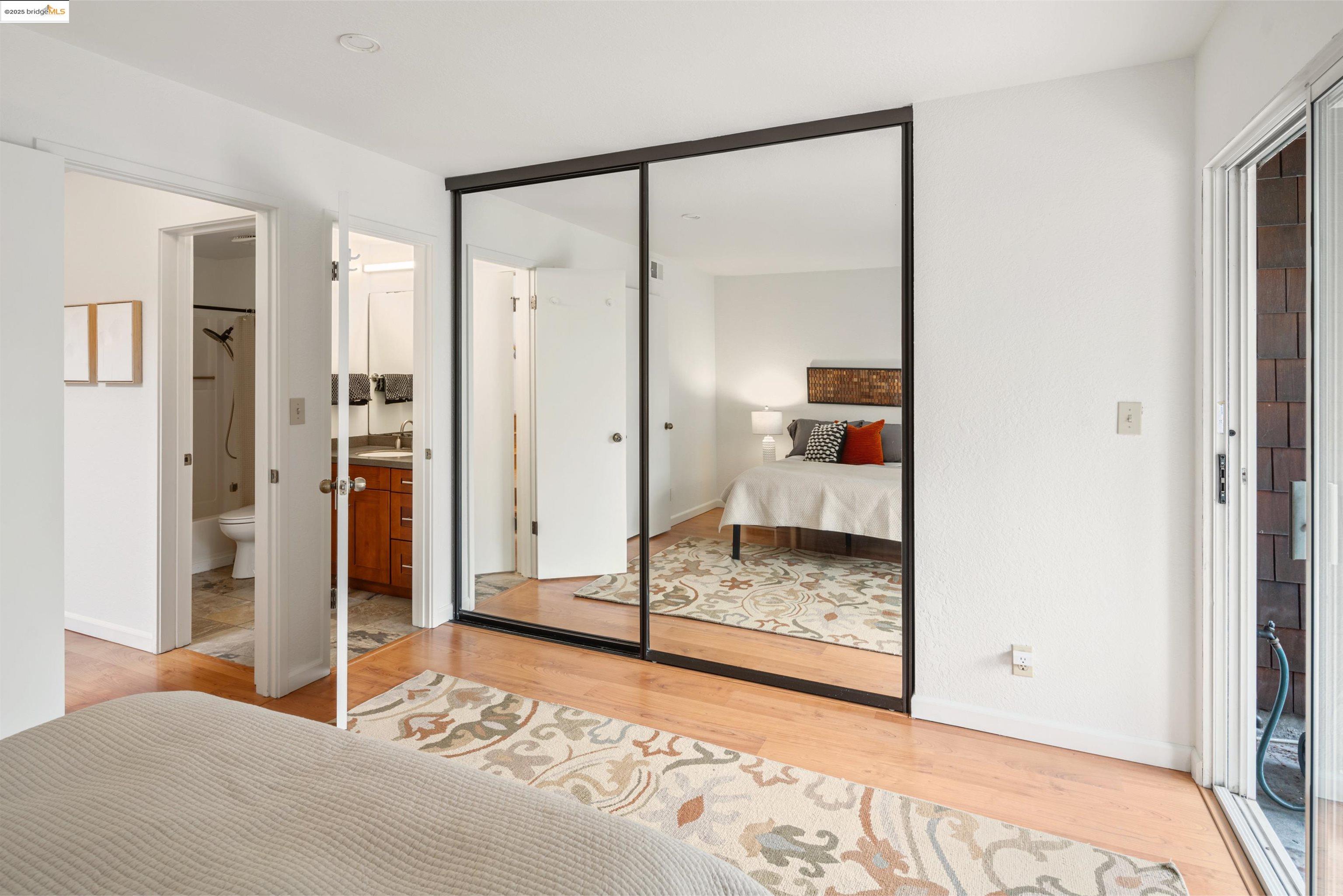 Detail Gallery Image 29 of 48 For 1812 Dwight Way #1/2,  Berkeley,  CA 94703 - 2 Beds | 1/1 Baths