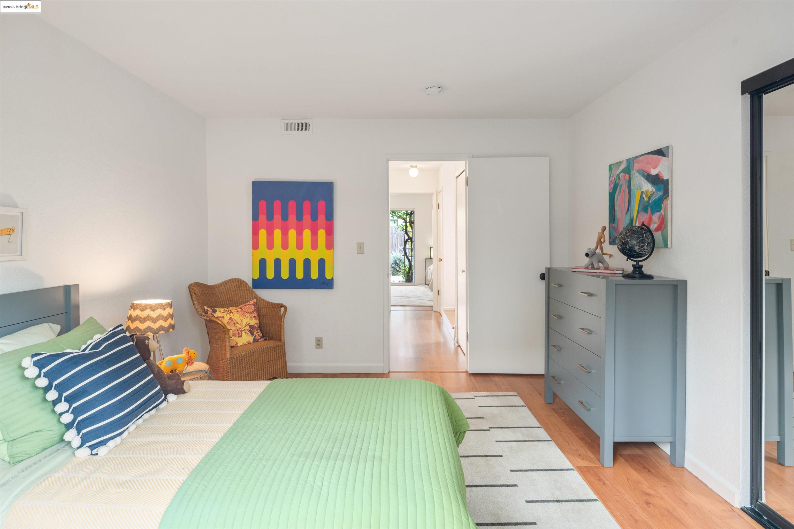 Detail Gallery Image 38 of 48 For 1812 Dwight Way #1/2,  Berkeley,  CA 94703 - 2 Beds | 1/1 Baths