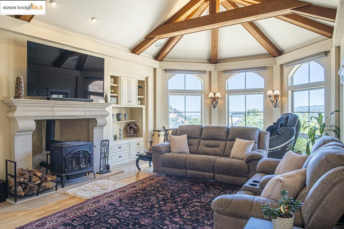 Detail Gallery Image 2 of 60 For 3165 Wooden Valley Rd, Napa,  CA 94558-9399 - 4 Beds | 5 Baths