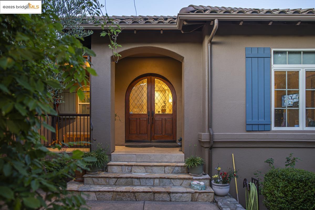 Detail Gallery Image 12 of 60 For 3165 Wooden Valley Rd, Napa,  CA 94558-9399 - 4 Beds | 5 Baths