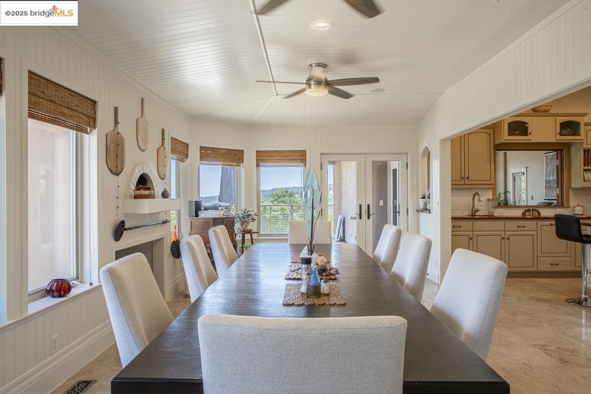 Detail Gallery Image 17 of 60 For 3165 Wooden Valley Rd, Napa,  CA 94558-9399 - 4 Beds | 5 Baths
