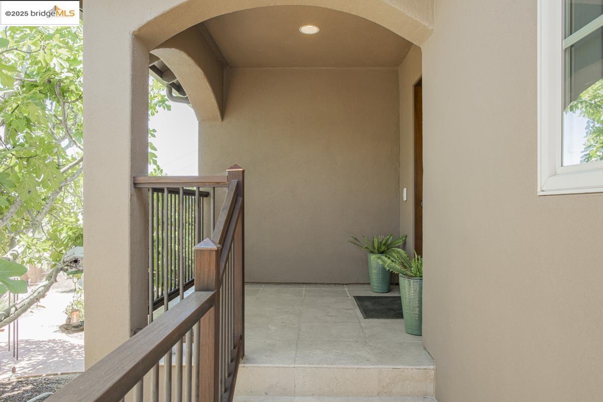 Detail Gallery Image 33 of 60 For 3165 Wooden Valley Rd, Napa,  CA 94558-9399 - 4 Beds | 5 Baths