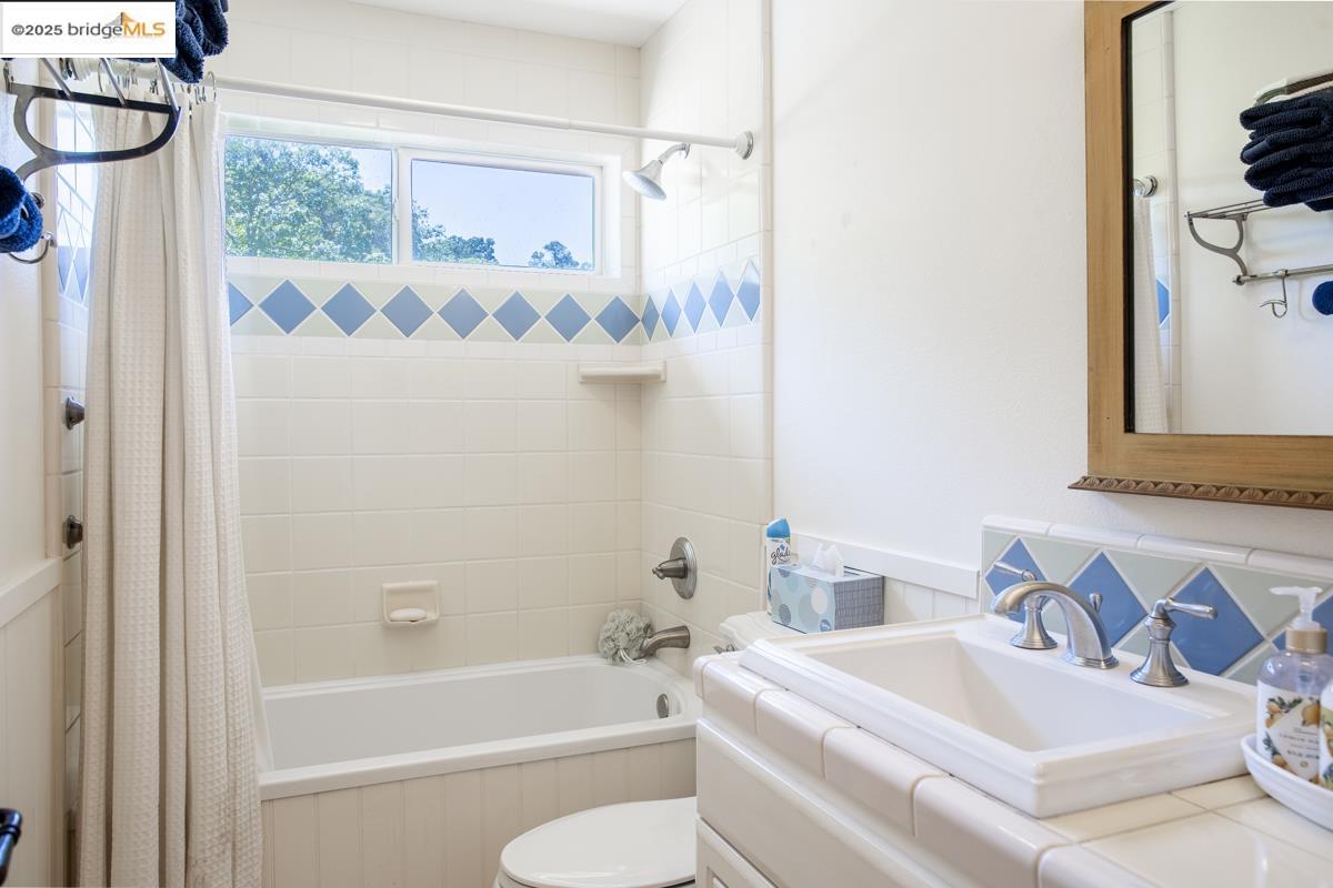 Detail Gallery Image 40 of 60 For 3165 Wooden Valley Rd, Napa,  CA 94558-9399 - 4 Beds | 5 Baths