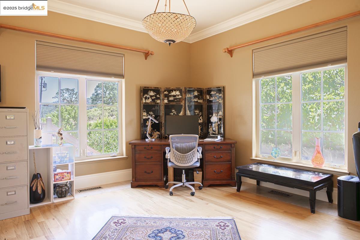 Detail Gallery Image 5 of 60 For 3165 Wooden Valley Rd, Napa,  CA 94558-9399 - 4 Beds | 5 Baths