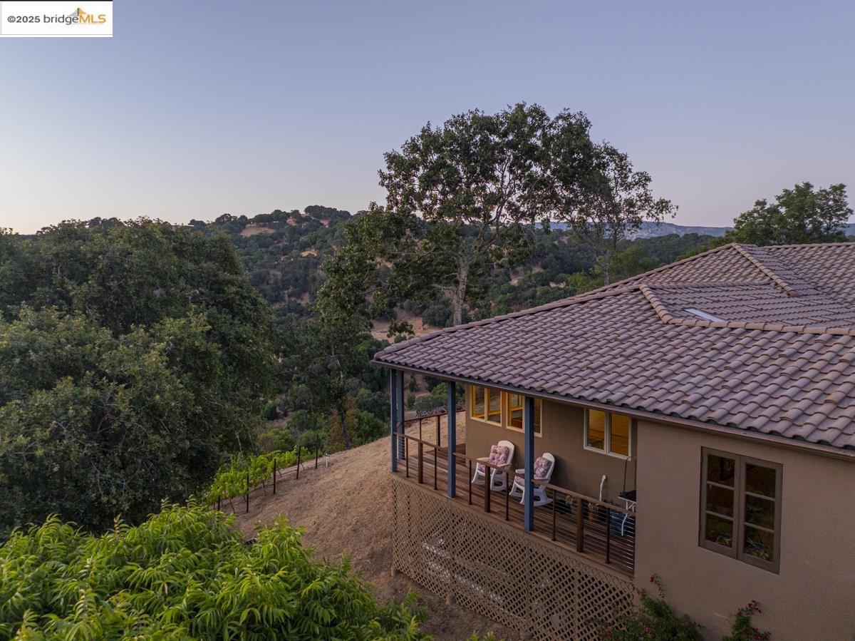 Detail Gallery Image 46 of 60 For 3165 Wooden Valley Rd, Napa,  CA 94558-9399 - 4 Beds | 5 Baths