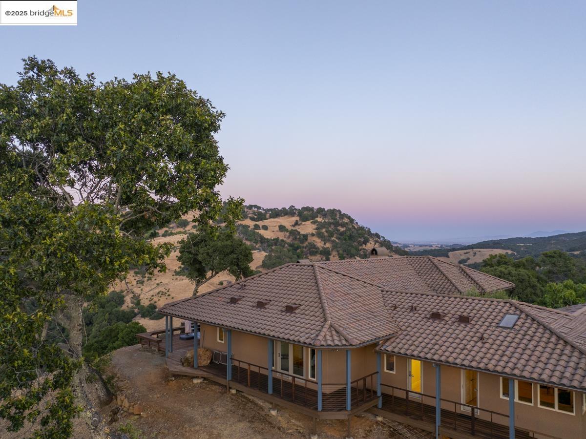 Detail Gallery Image 47 of 60 For 3165 Wooden Valley Rd, Napa,  CA 94558-9399 - 4 Beds | 5 Baths