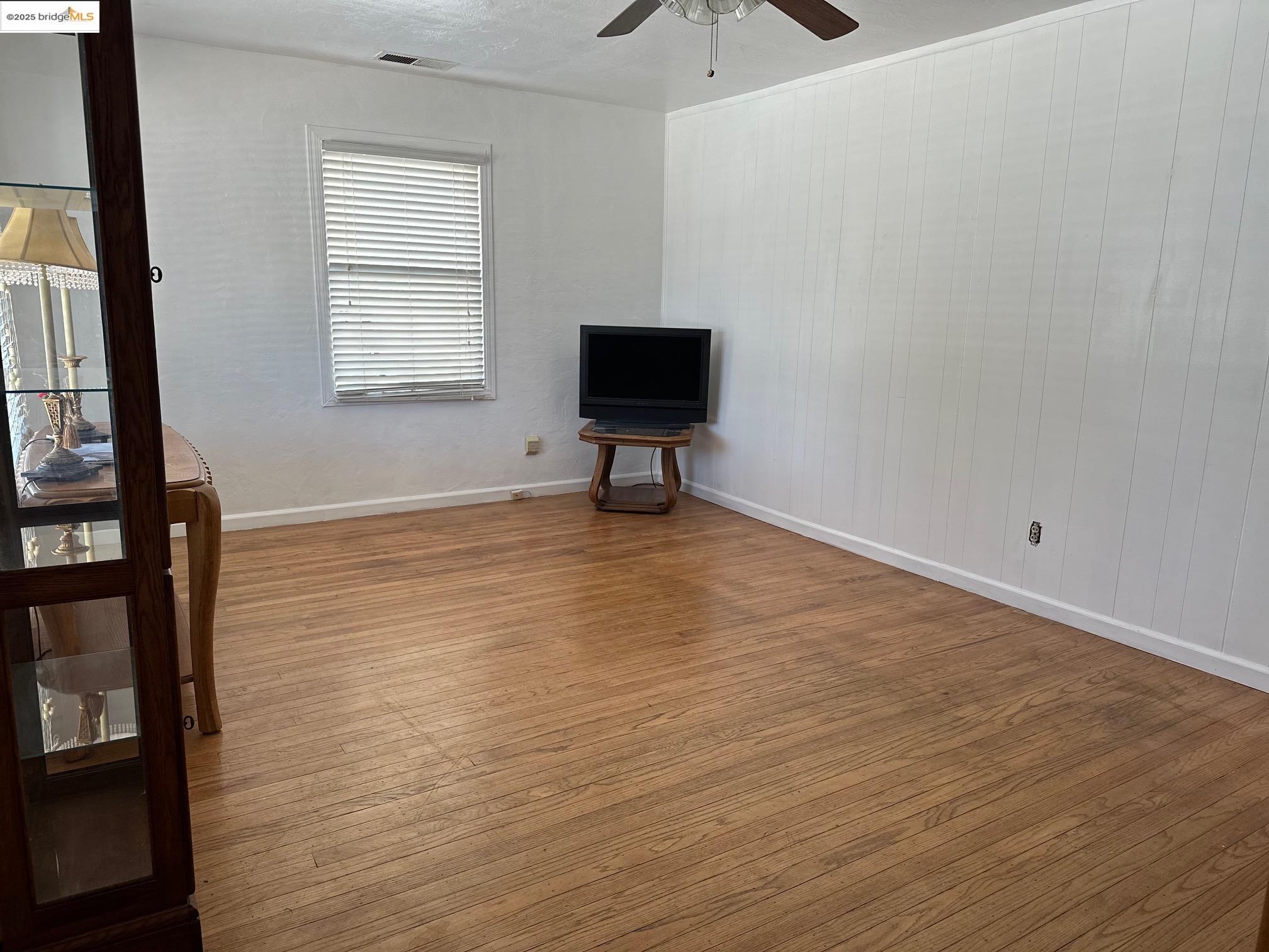 342 W Madill Street, Antioch, California 94509, 2 Bedrooms Bedrooms, 7 Rooms Rooms,1 BathroomBathrooms,Residential,For Sale,342 W Madill Street,41102683