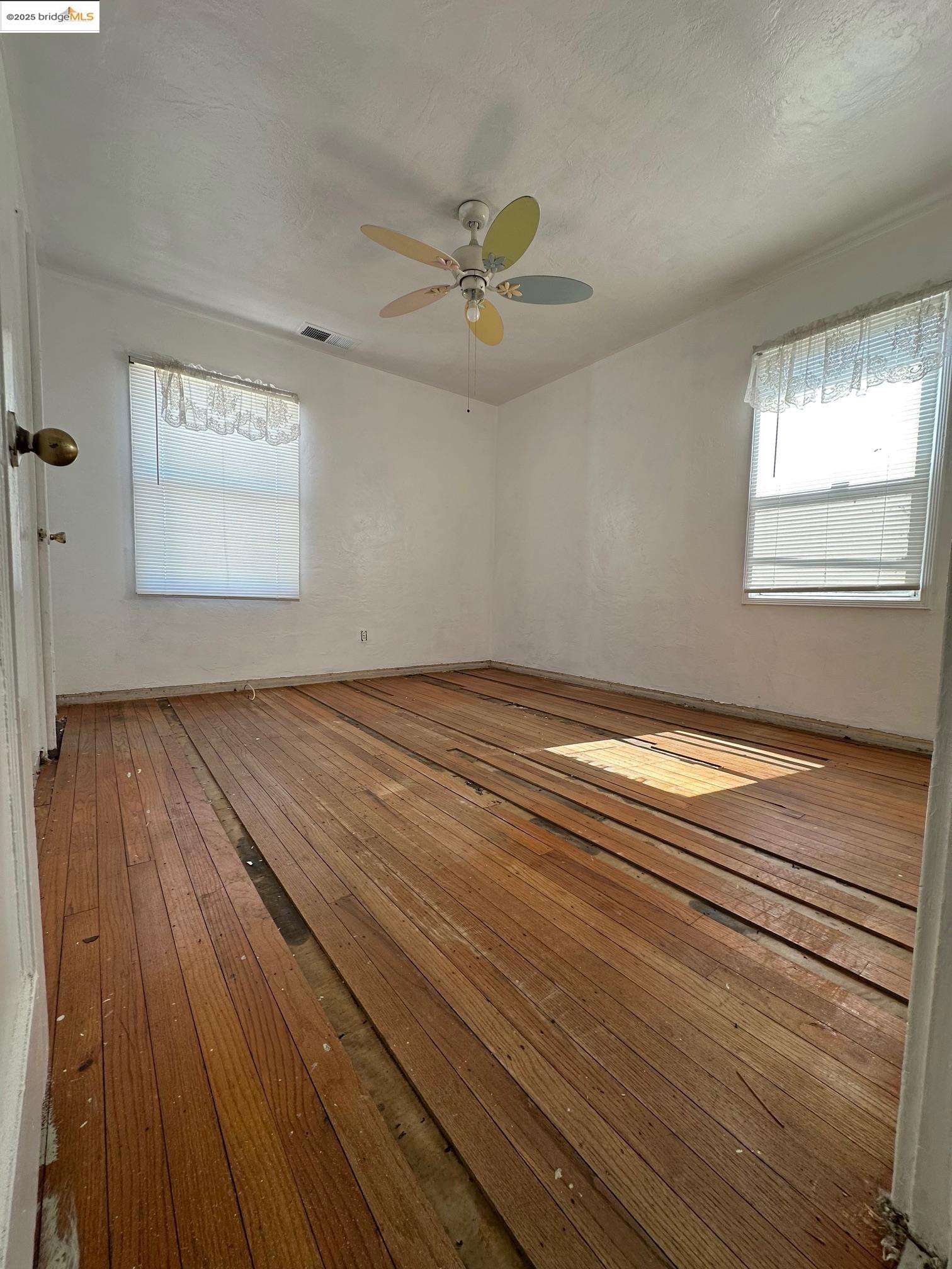 342 W Madill Street, Antioch, California 94509, 2 Bedrooms Bedrooms, 7 Rooms Rooms,1 BathroomBathrooms,Residential,For Sale,342 W Madill Street,41102683