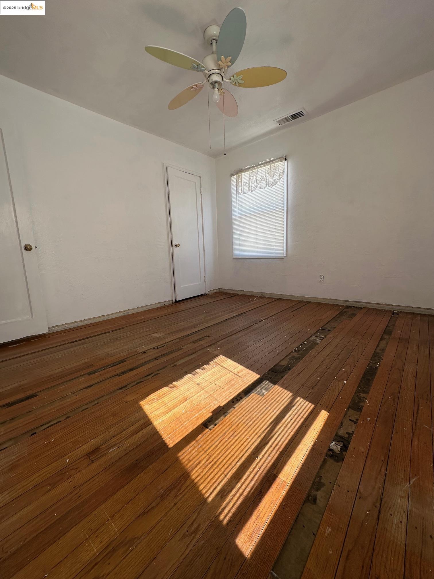 342 W Madill Street, Antioch, California 94509, 2 Bedrooms Bedrooms, 7 Rooms Rooms,1 BathroomBathrooms,Residential,For Sale,342 W Madill Street,41102683