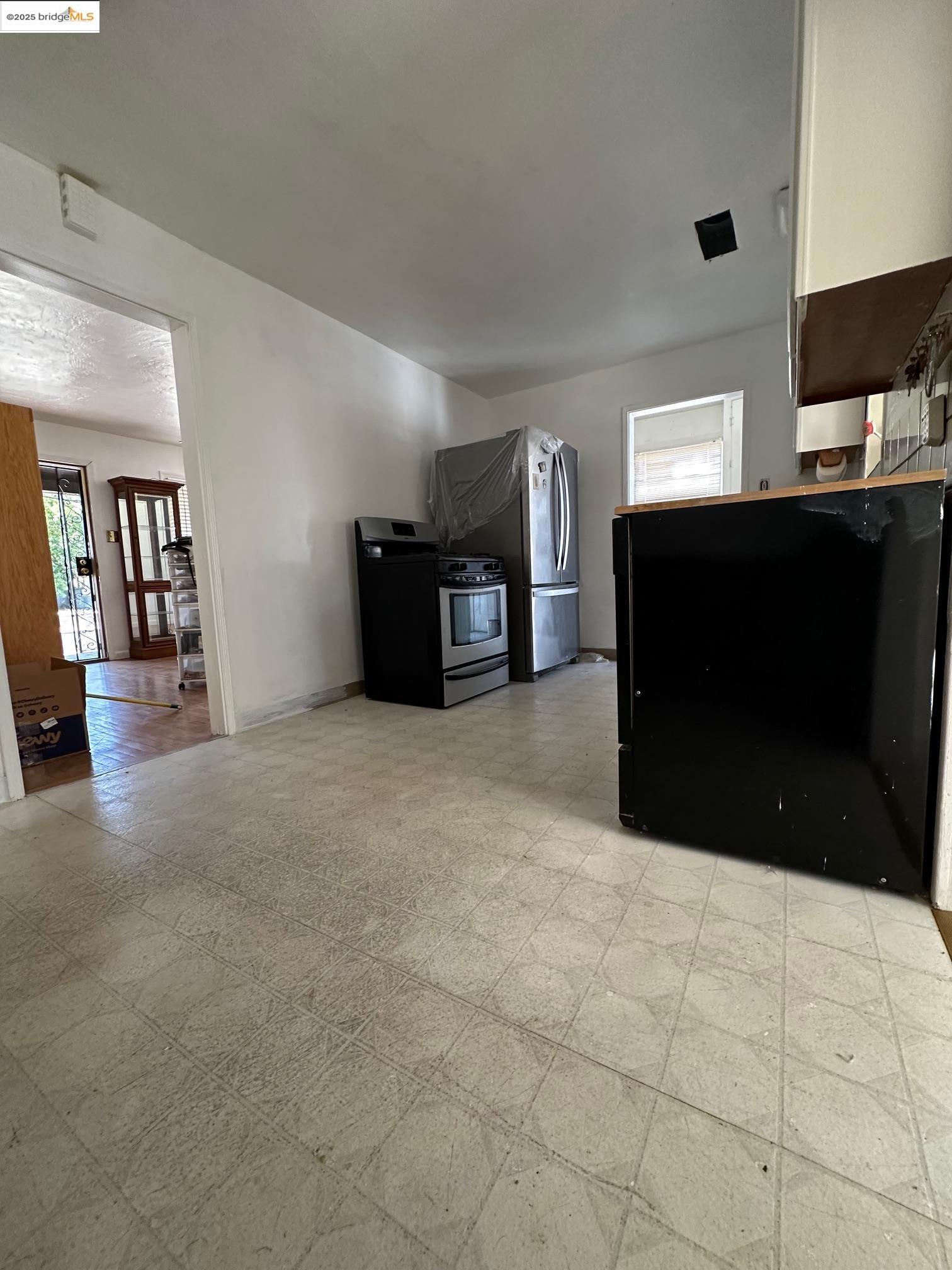 342 W Madill Street, Antioch, California 94509, 2 Bedrooms Bedrooms, 7 Rooms Rooms,1 BathroomBathrooms,Residential,For Sale,342 W Madill Street,41102683