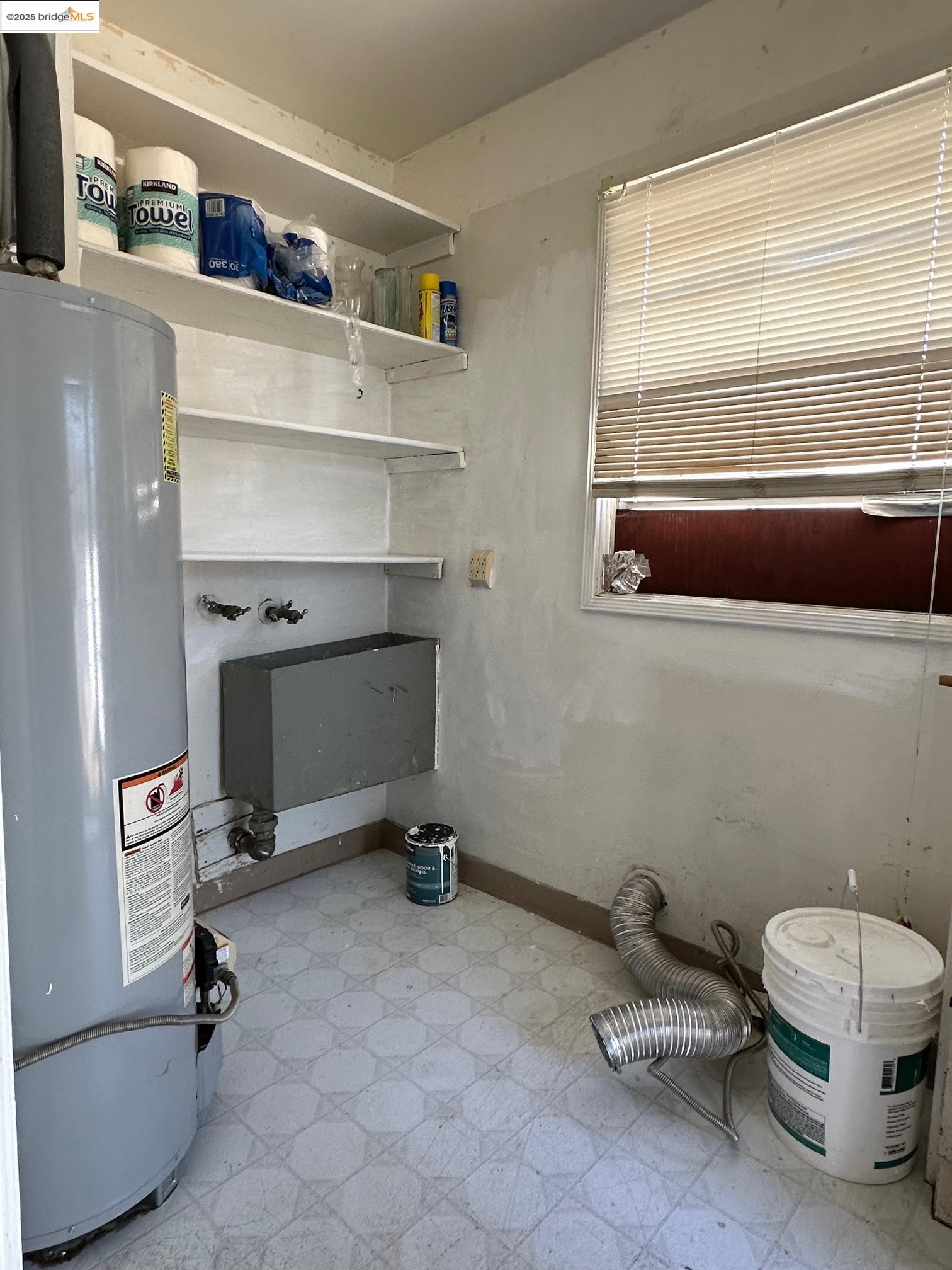 342 W Madill Street, Antioch, California 94509, 2 Bedrooms Bedrooms, 7 Rooms Rooms,1 BathroomBathrooms,Residential,For Sale,342 W Madill Street,41102683