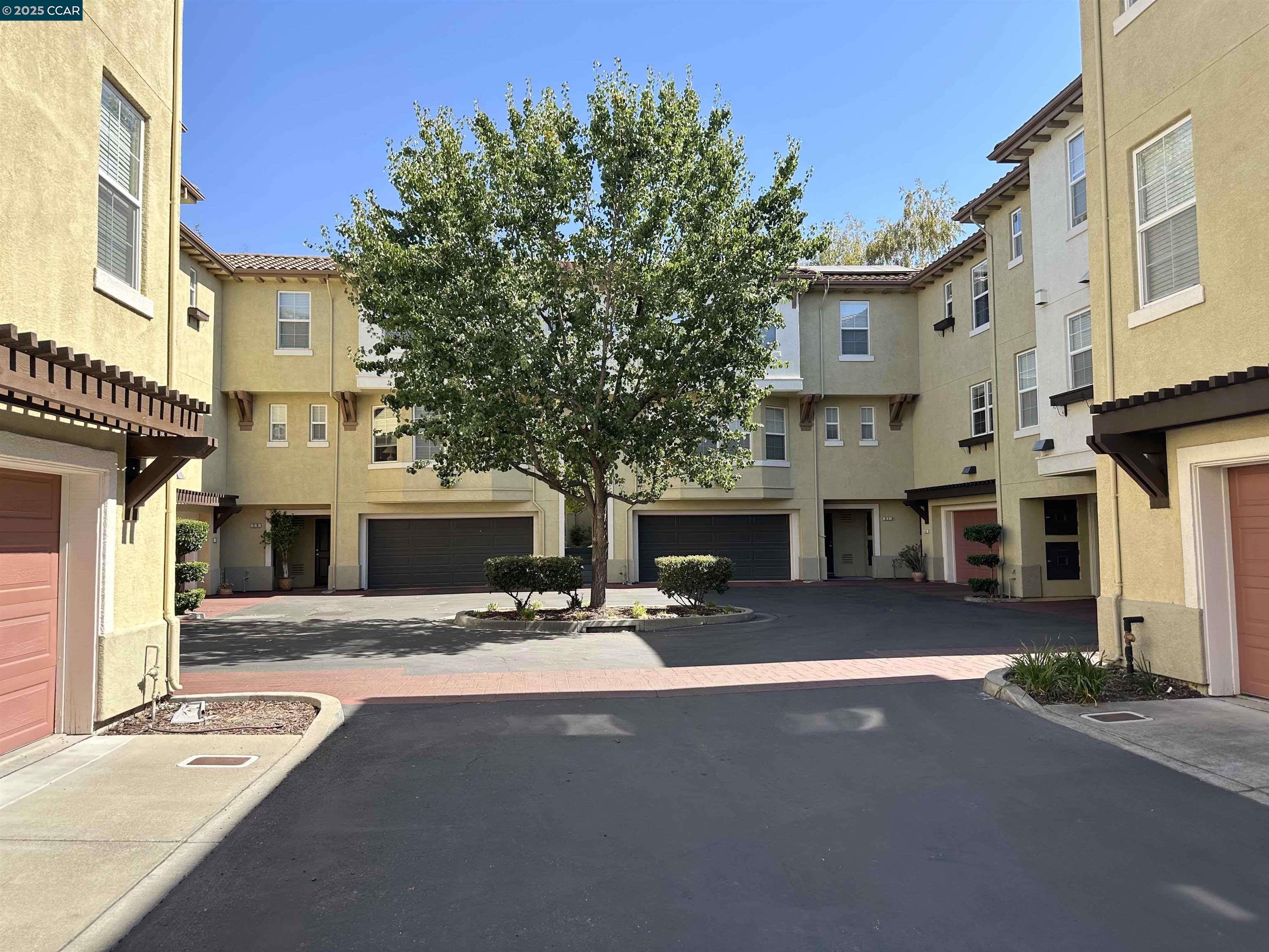 Photo #3: 41102684 Listing 
