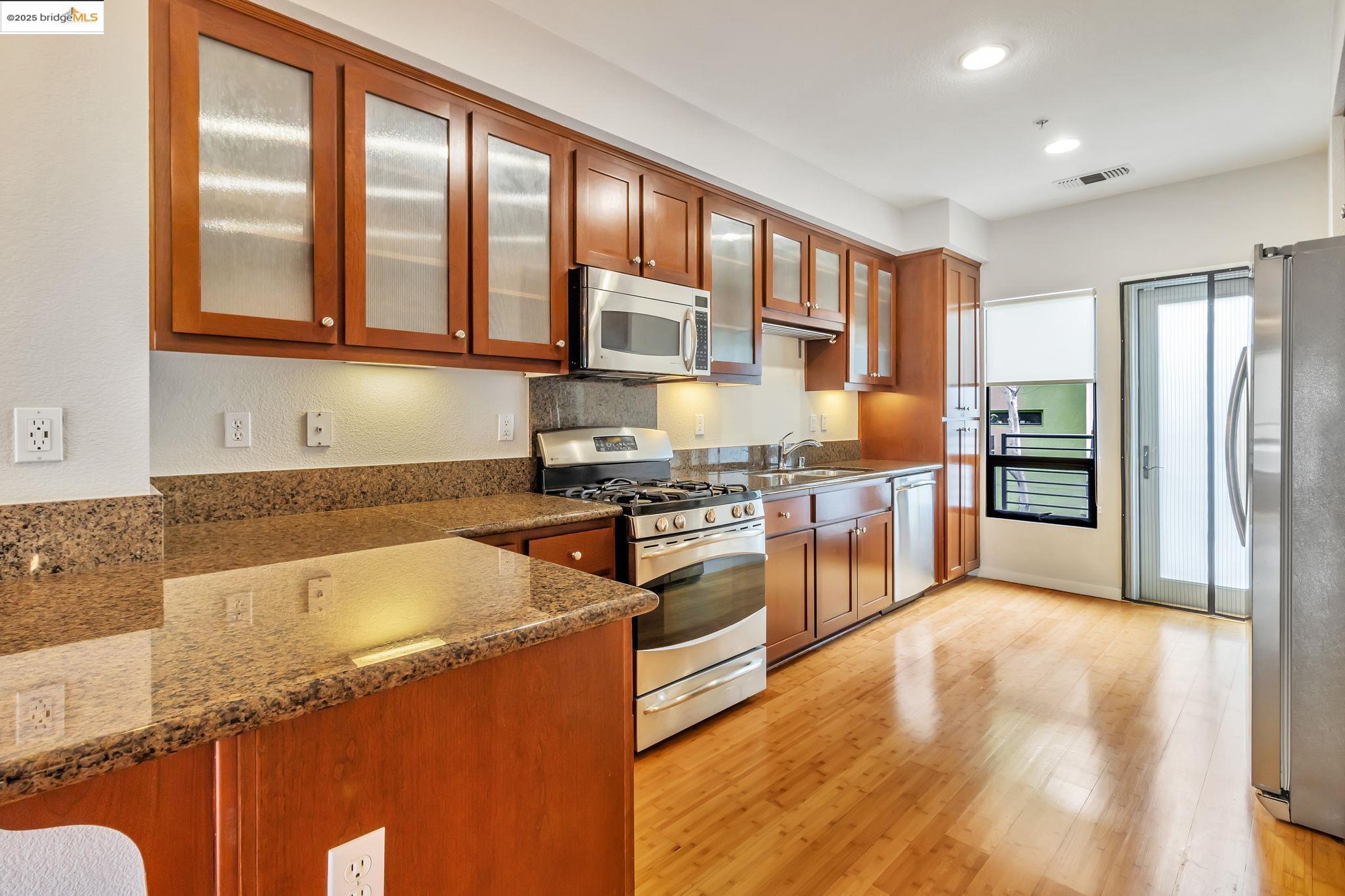 1759 14th st, Oakland, California 94607, 2 Bedrooms Bedrooms, 5 Rooms Rooms,2 BathroomsBathrooms,Residential,For Sale,1759 14th st,41102685