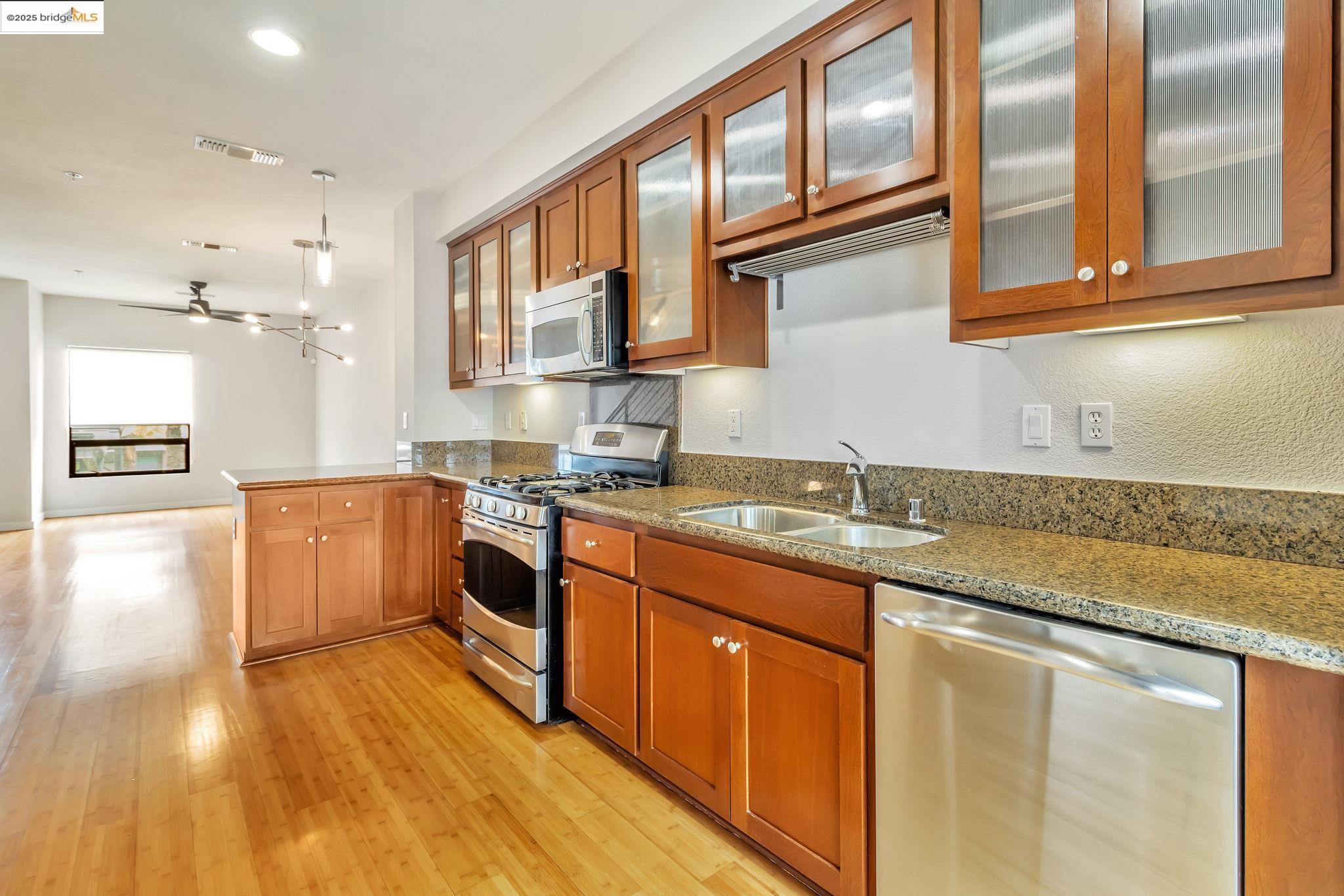 1759 14th st, Oakland, California 94607, 2 Bedrooms Bedrooms, 5 Rooms Rooms,2 BathroomsBathrooms,Residential,For Sale,1759 14th st,41102685