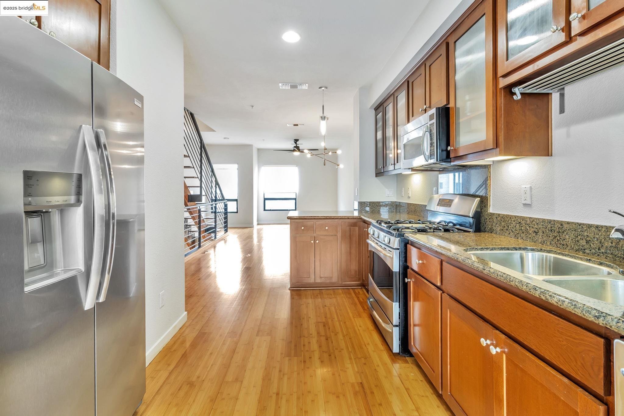 1759 14th st, Oakland, California 94607, 2 Bedrooms Bedrooms, 5 Rooms Rooms,2 BathroomsBathrooms,Residential,For Sale,1759 14th st,41102685