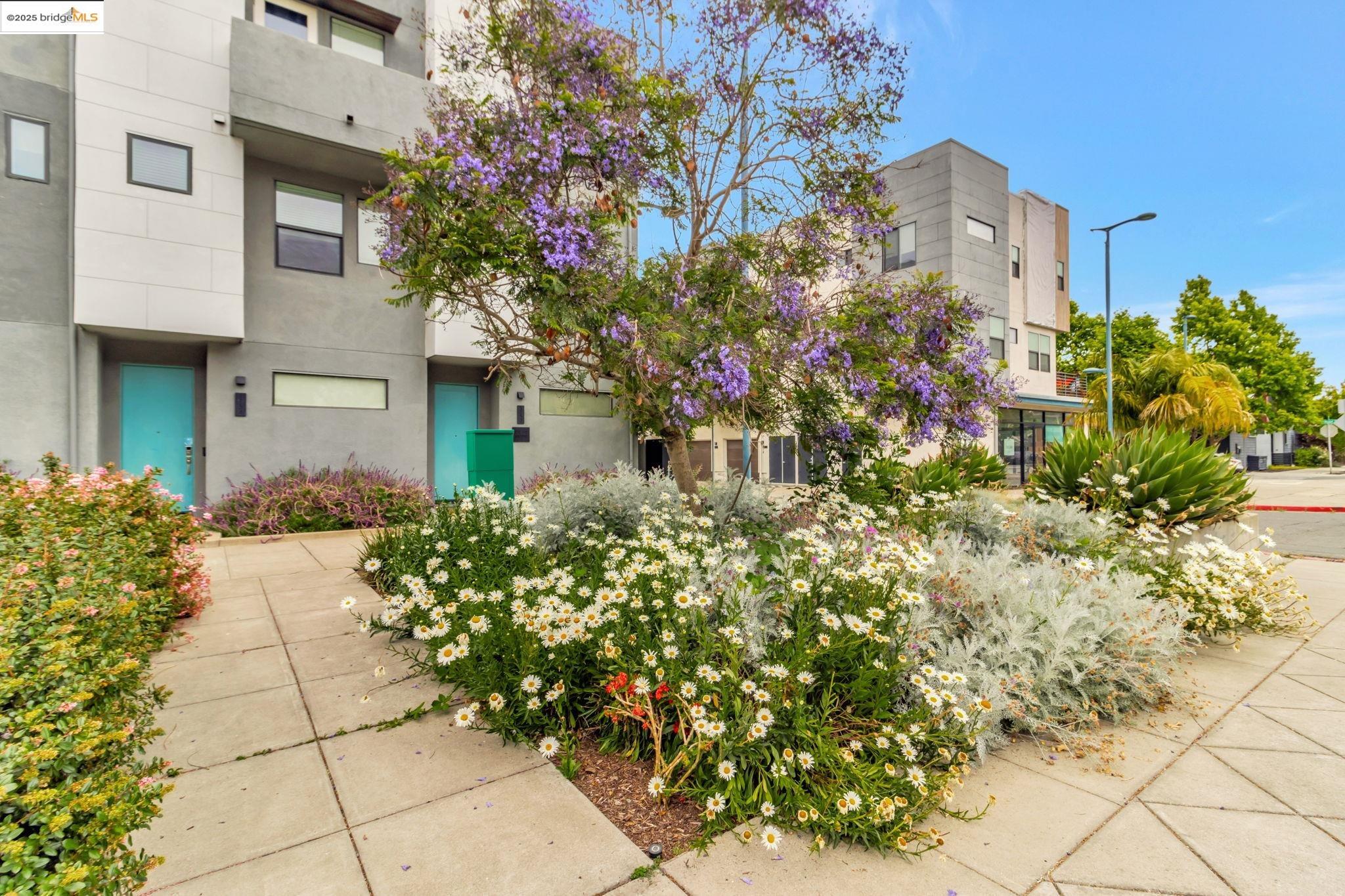 1759 14th st, Oakland, California 94607, 2 Bedrooms Bedrooms, 5 Rooms Rooms,2 BathroomsBathrooms,Residential,For Sale,1759 14th st,41102685